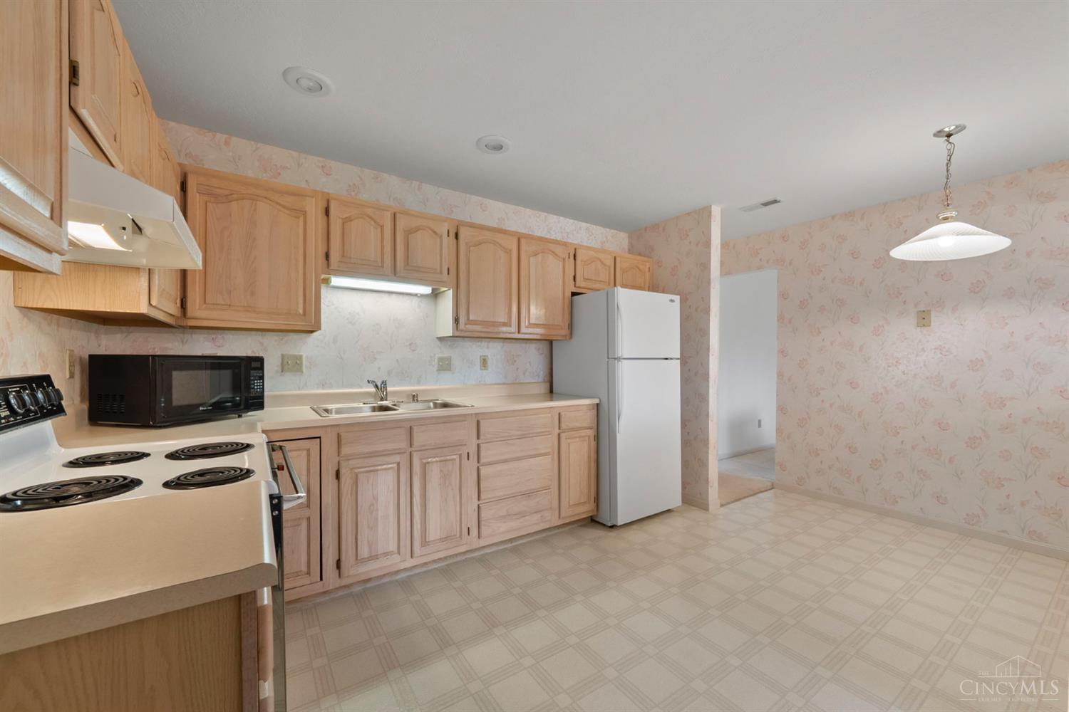 8851 Carrousel Park Circle 6