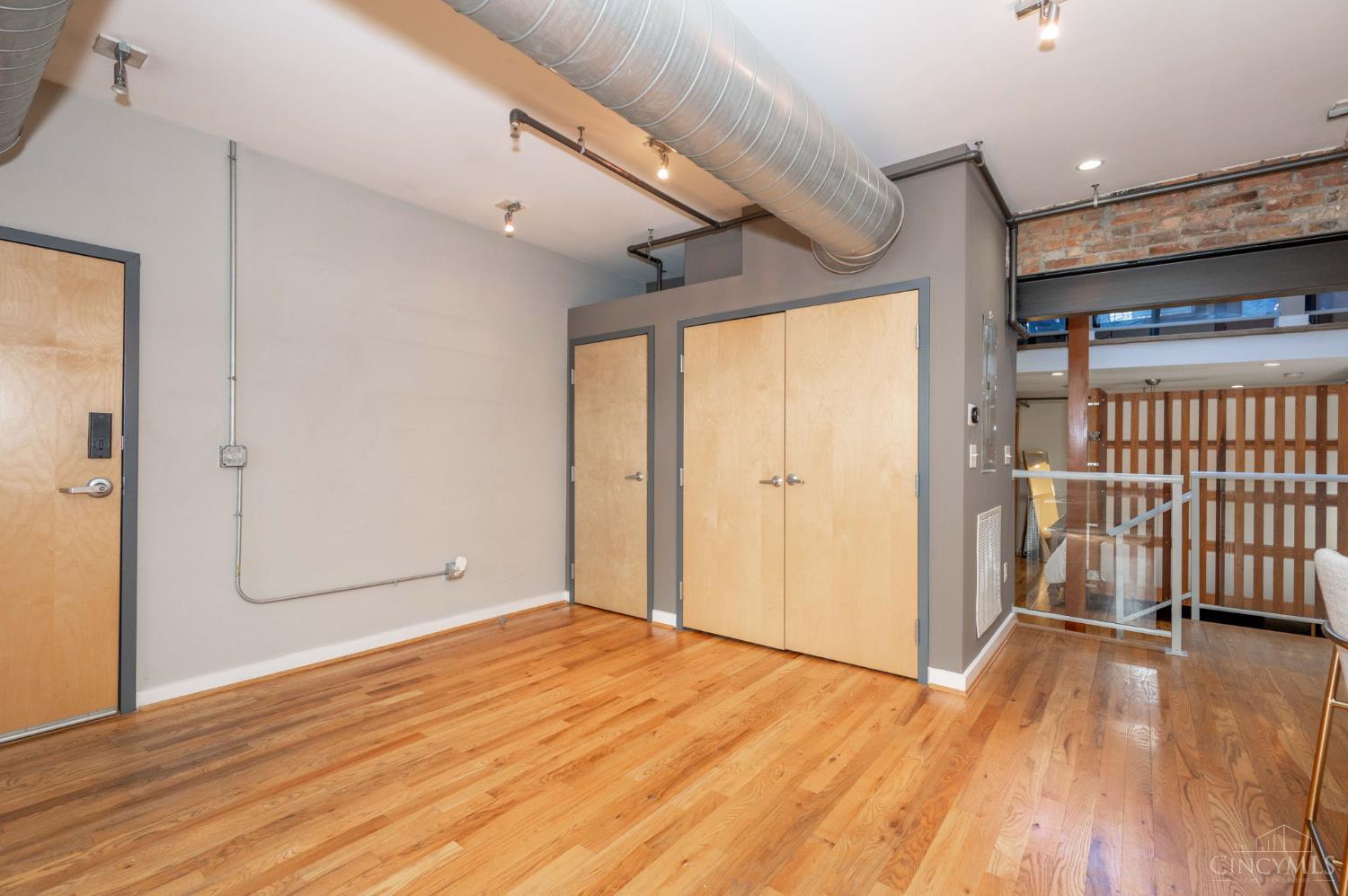 1417 Main Street 5