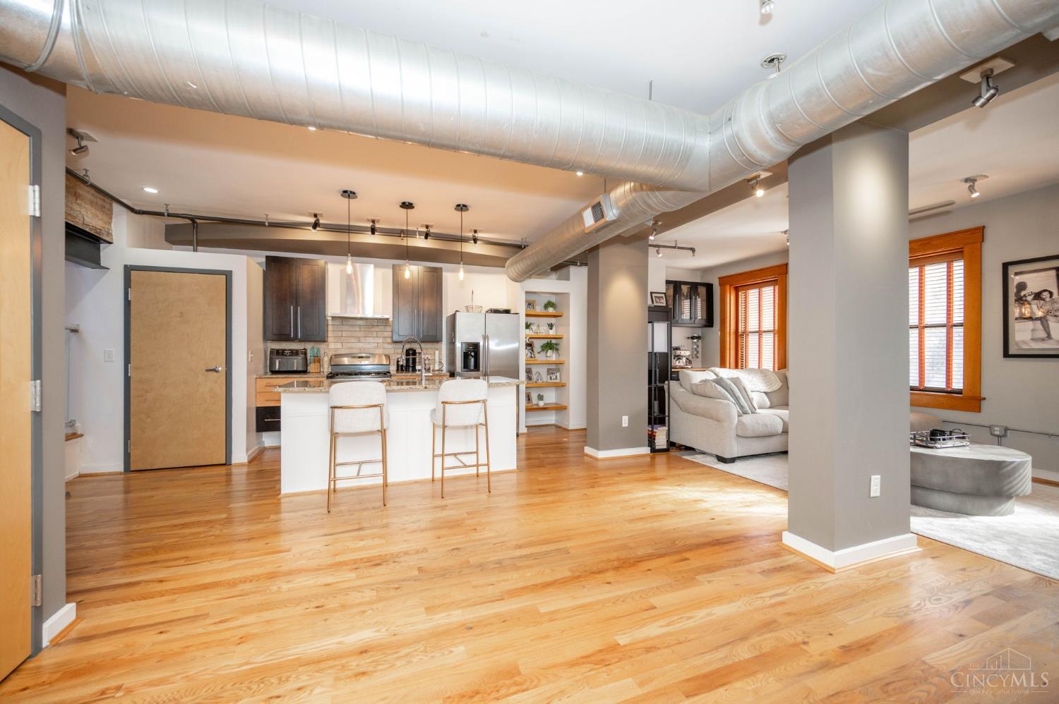 1417 Main Street 5