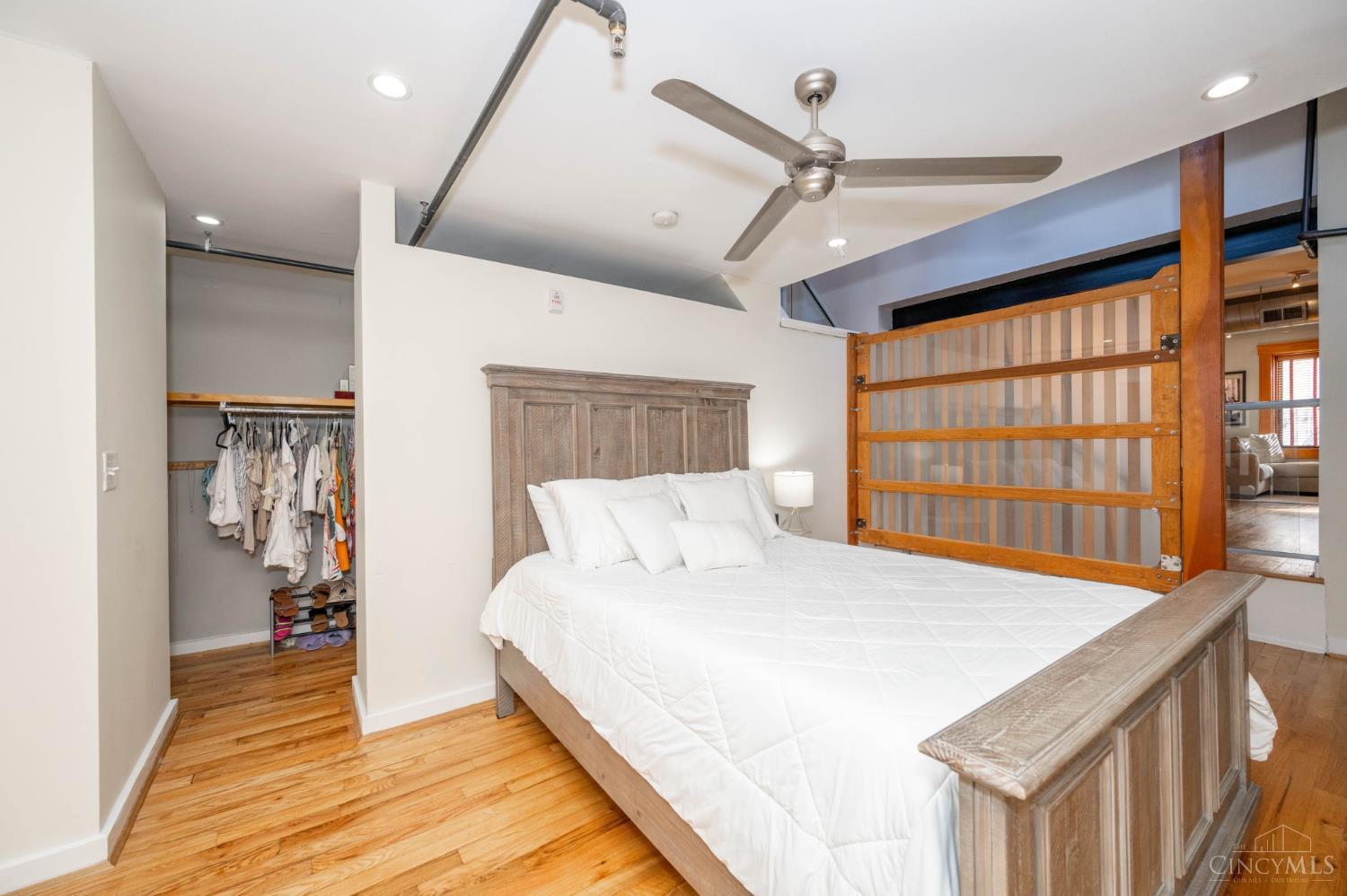 1417 Main Street 5