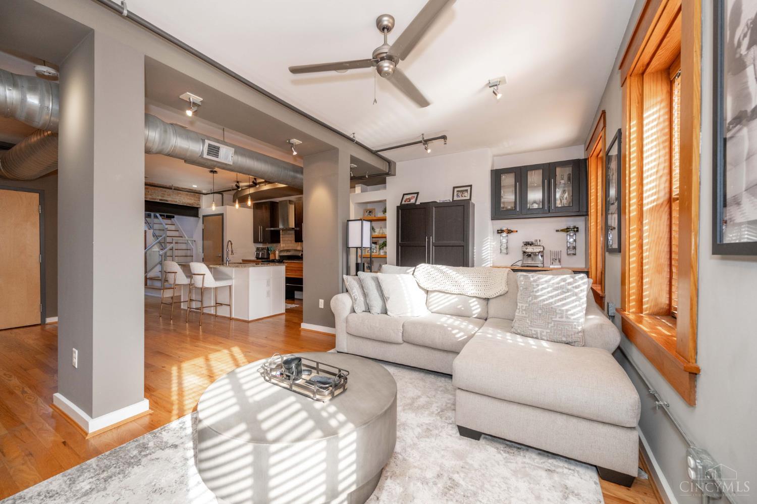1417 Main Street 5