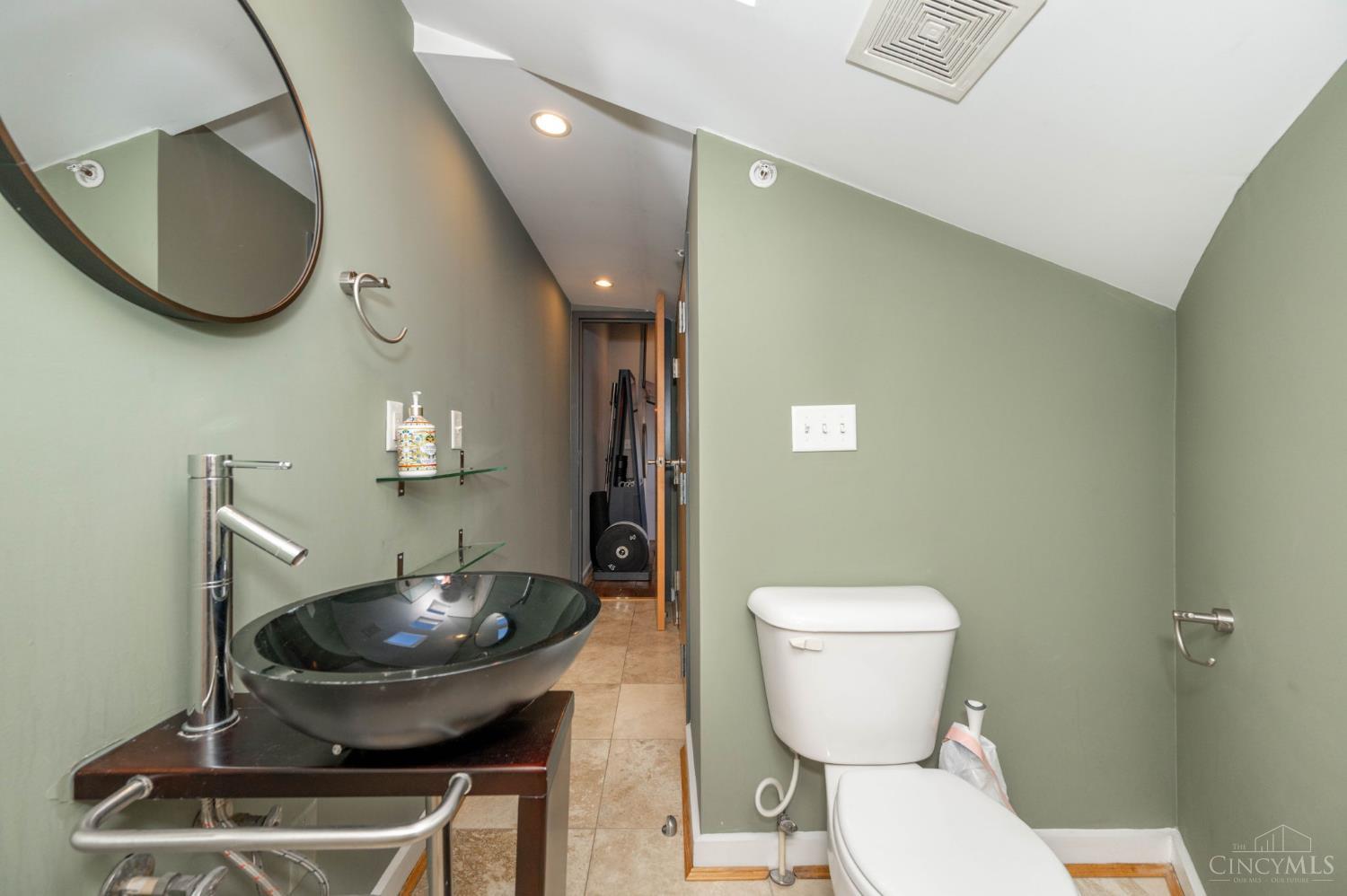 1417 Main Street 5