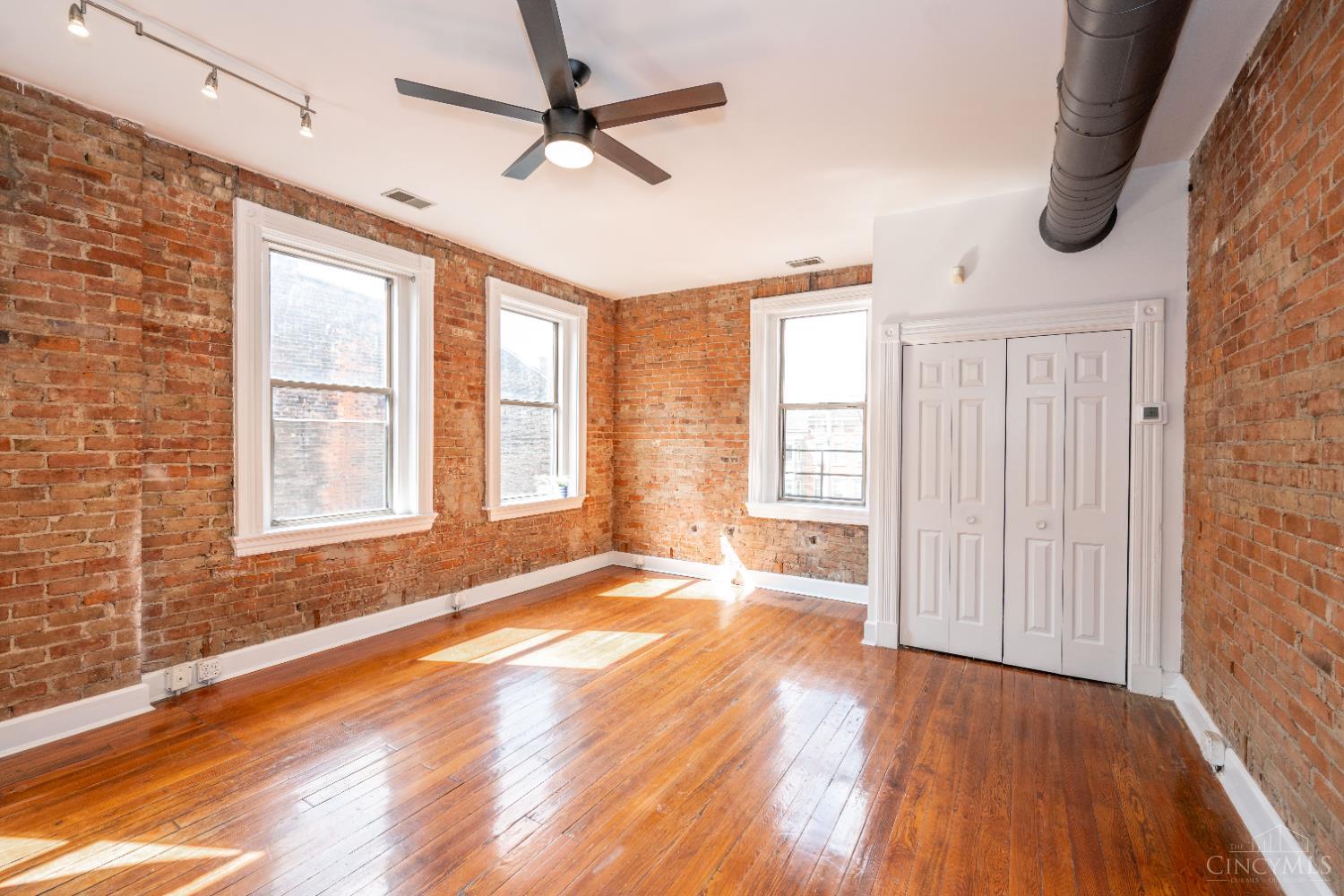 1345 Main Street Unit: 11