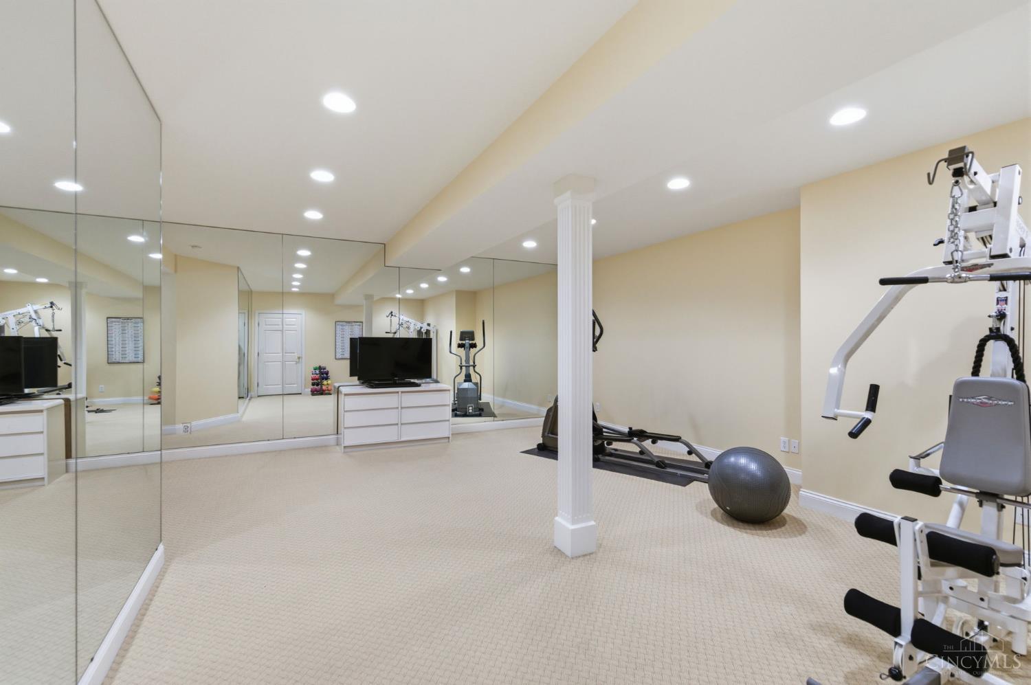 11 Camargo Canyon Drive