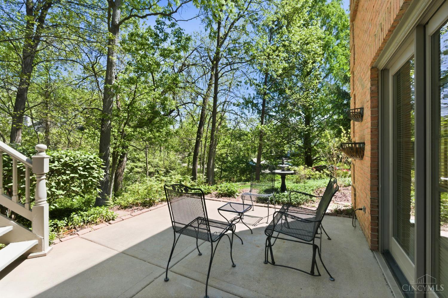 11 Camargo Canyon Drive