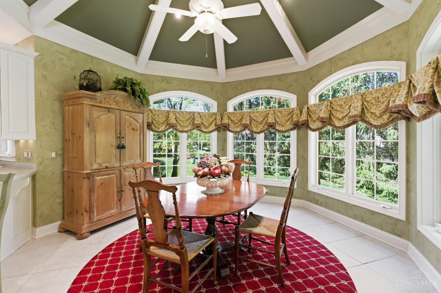 11 Camargo Canyon Drive