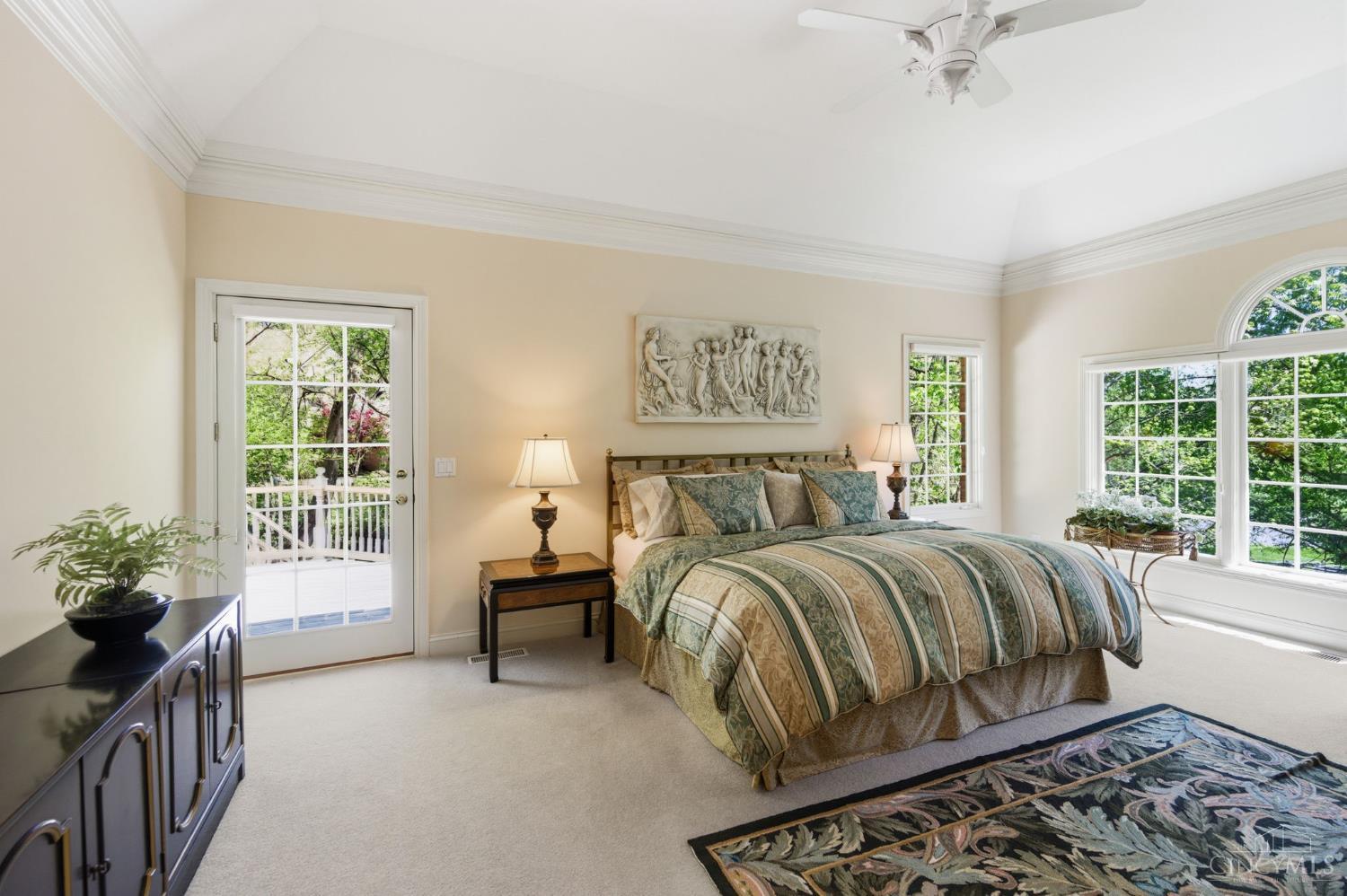 11 Camargo Canyon Drive