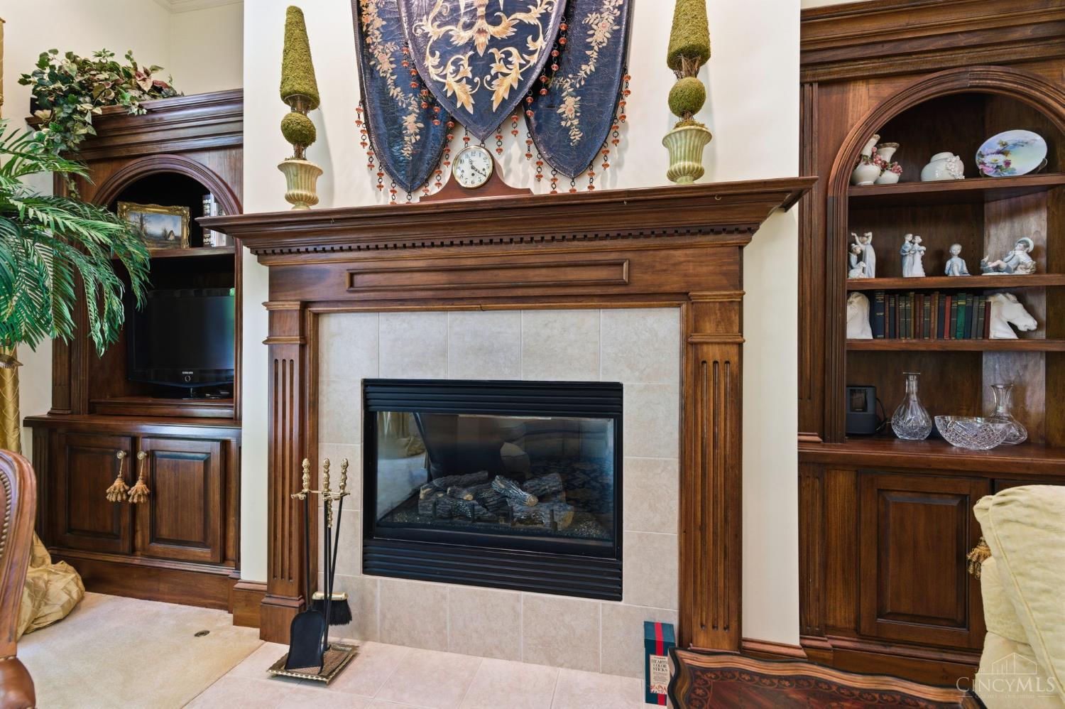 11 Camargo Canyon Drive