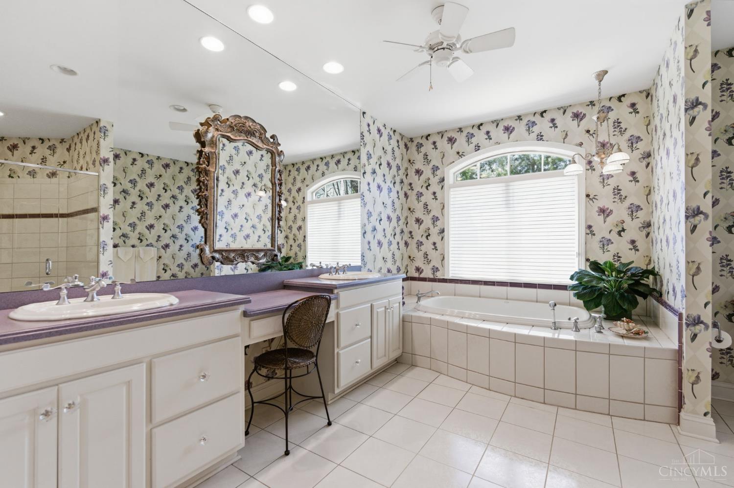 11 Camargo Canyon Drive