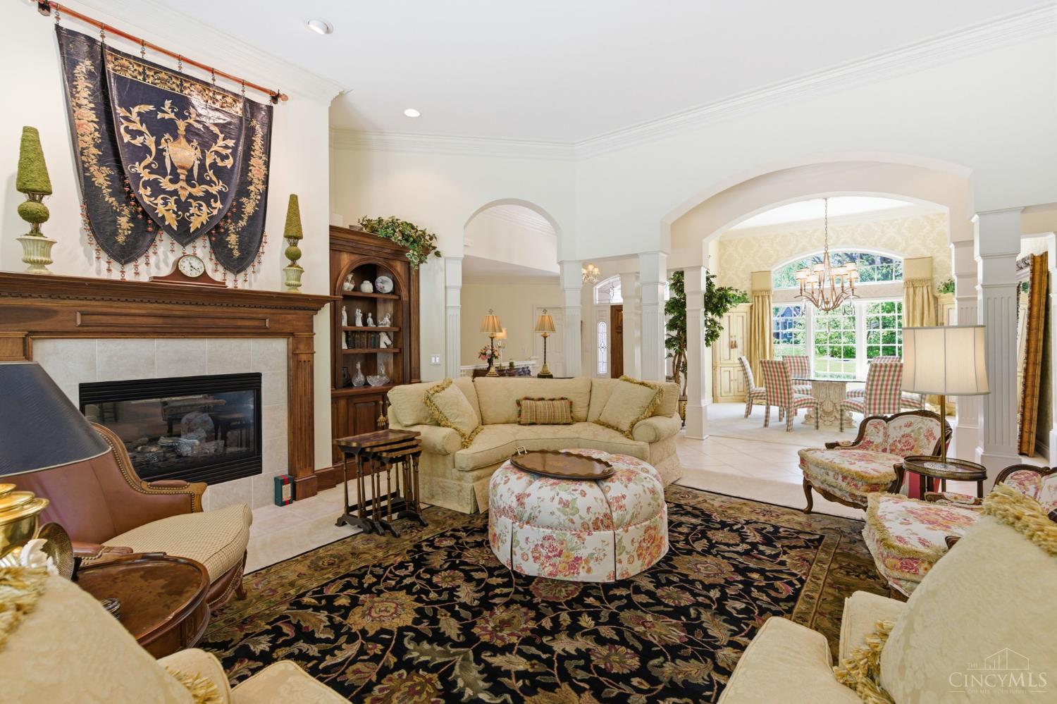 11 Camargo Canyon Drive