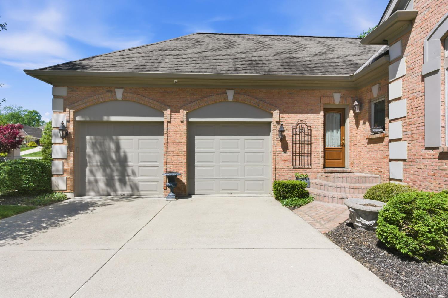 11 Camargo Canyon Drive