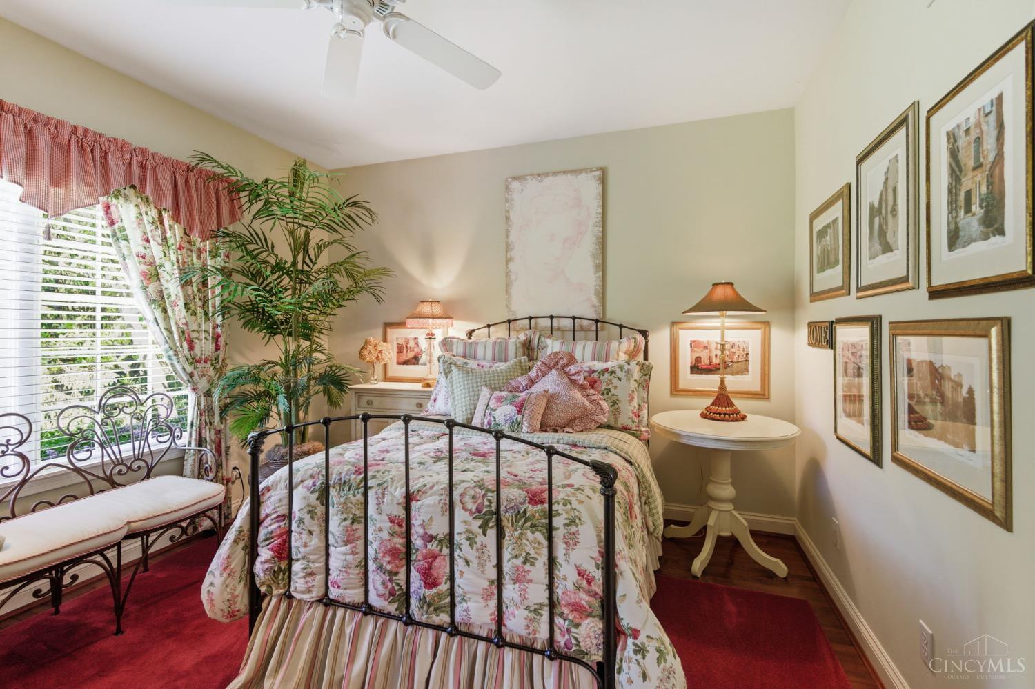 11 Camargo Canyon Drive