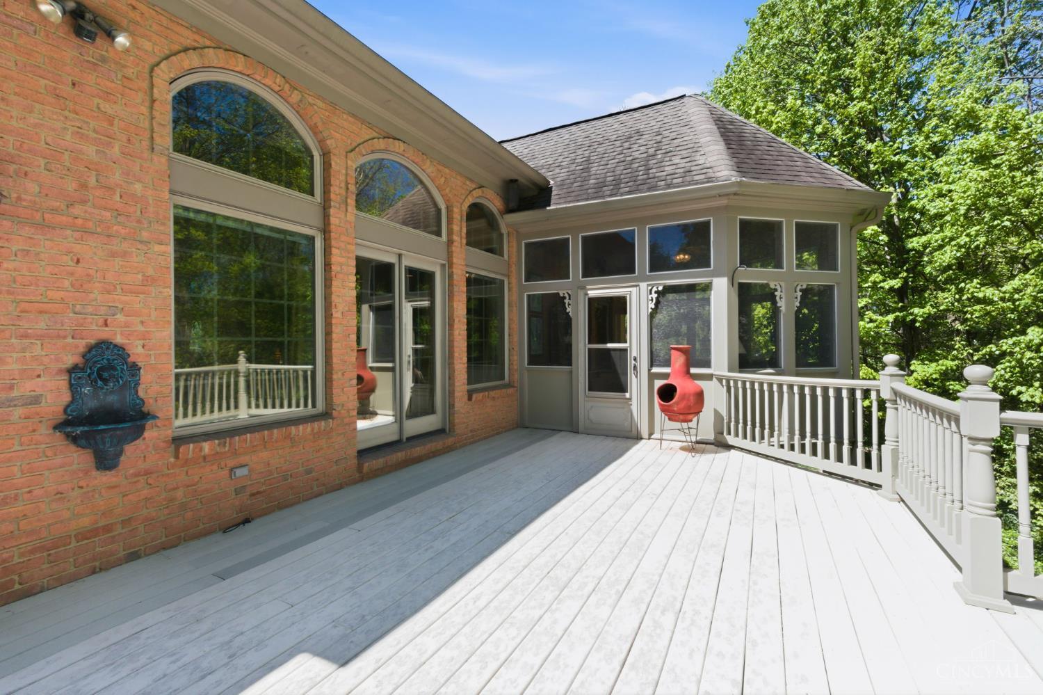 11 Camargo Canyon Drive