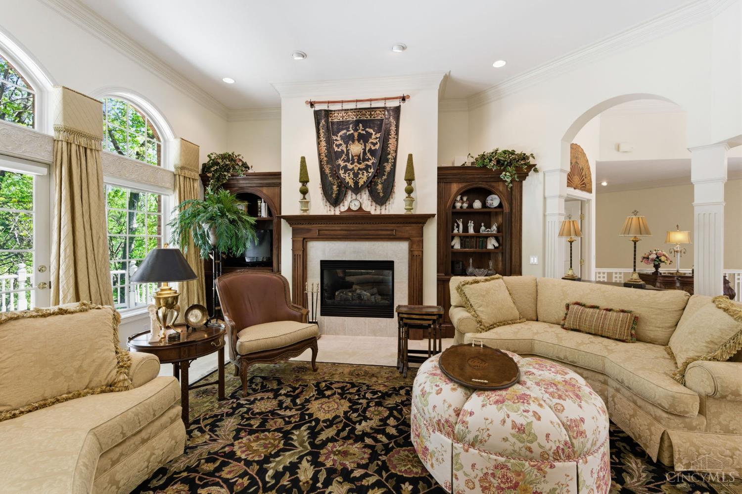 11 Camargo Canyon Drive