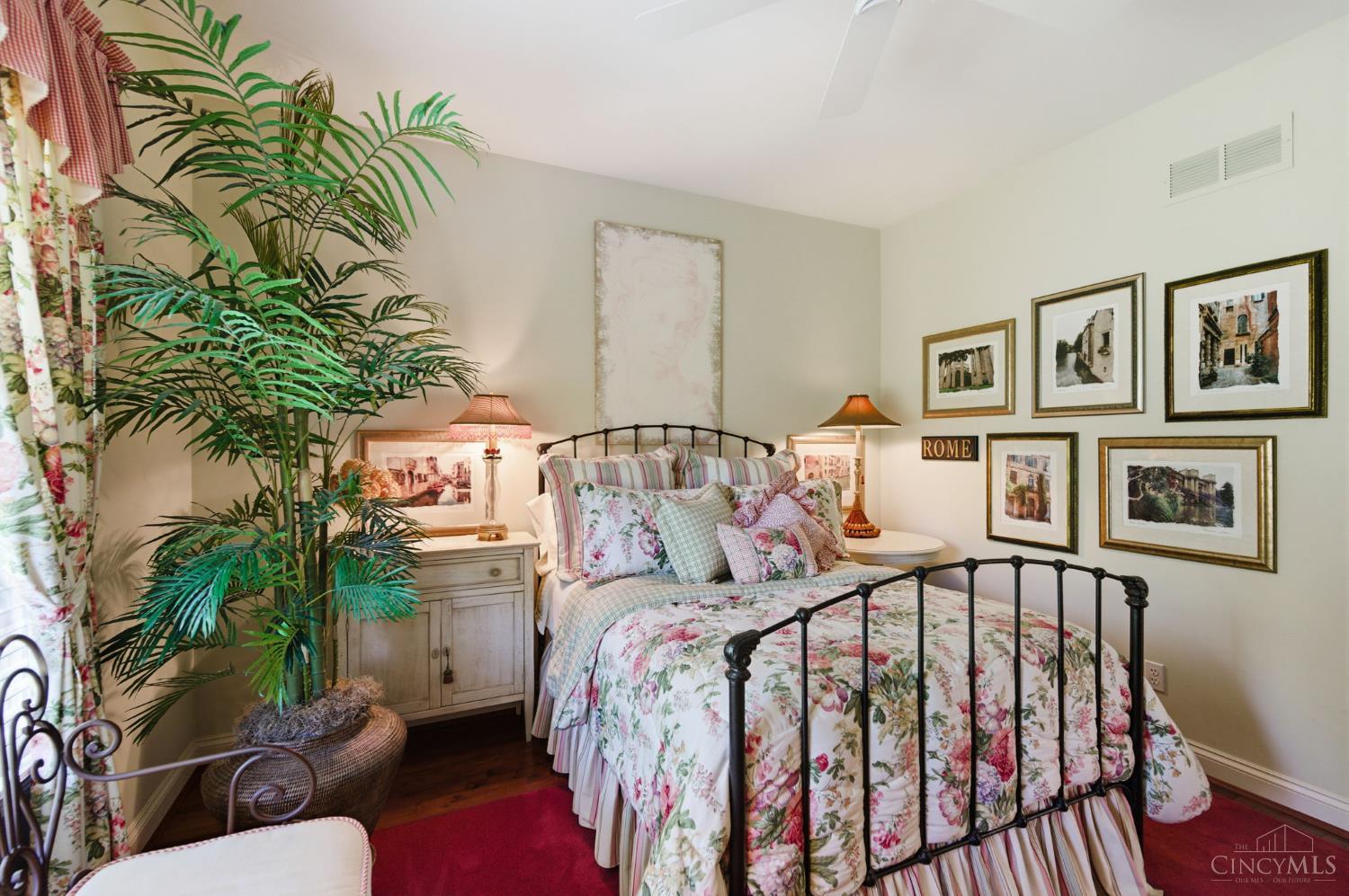 11 Camargo Canyon Drive