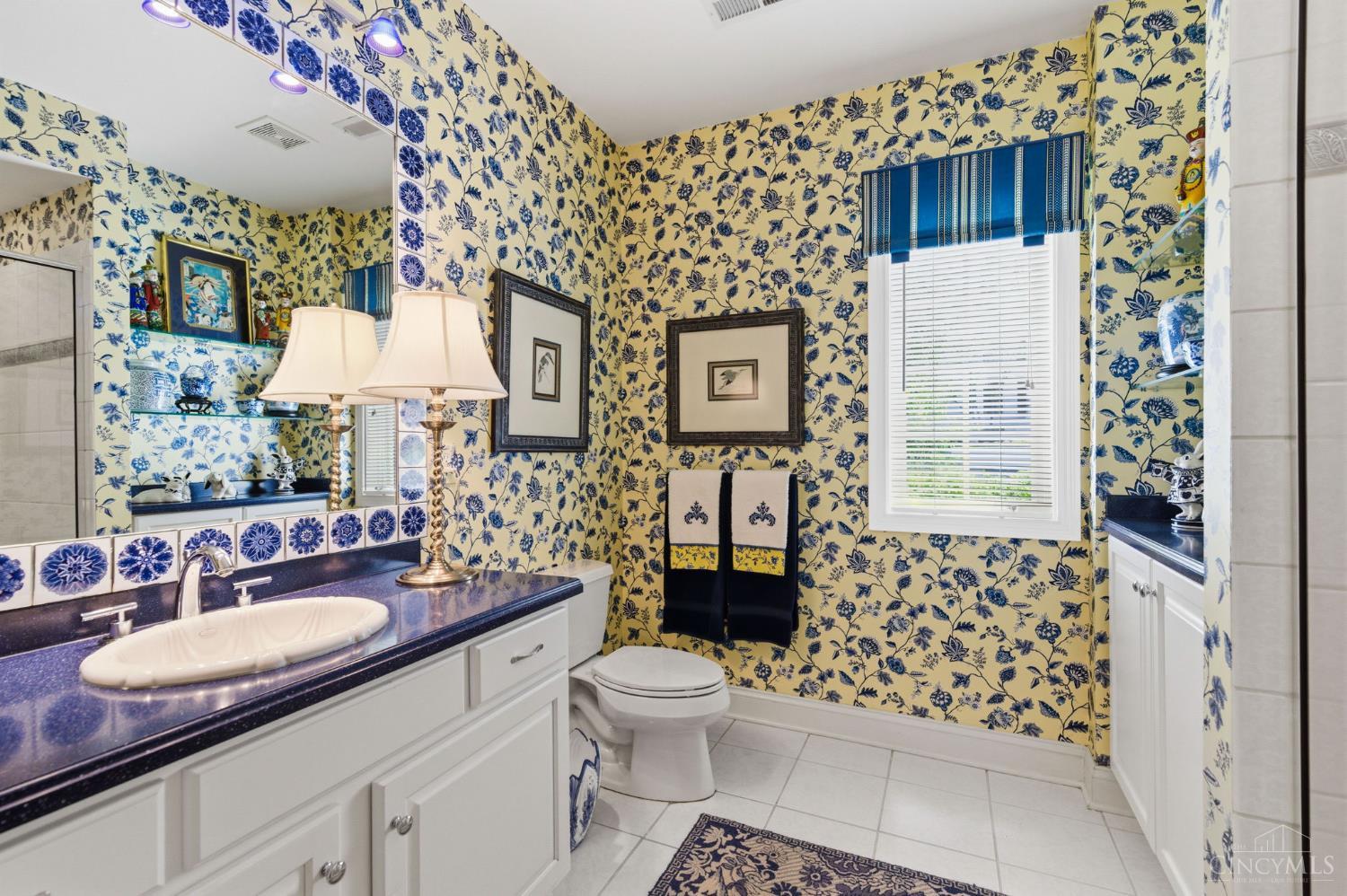 11 Camargo Canyon Drive