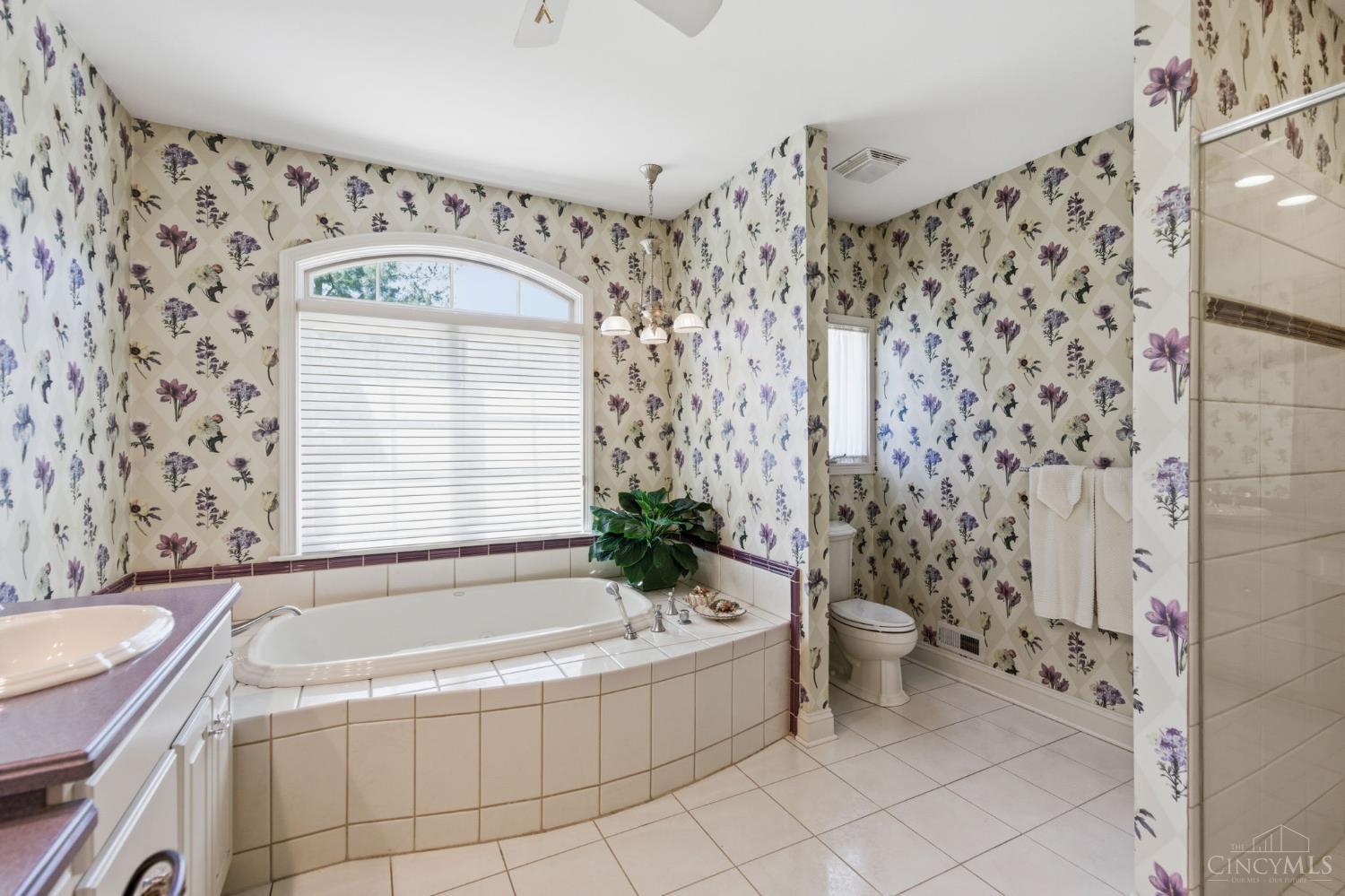 11 Camargo Canyon Drive