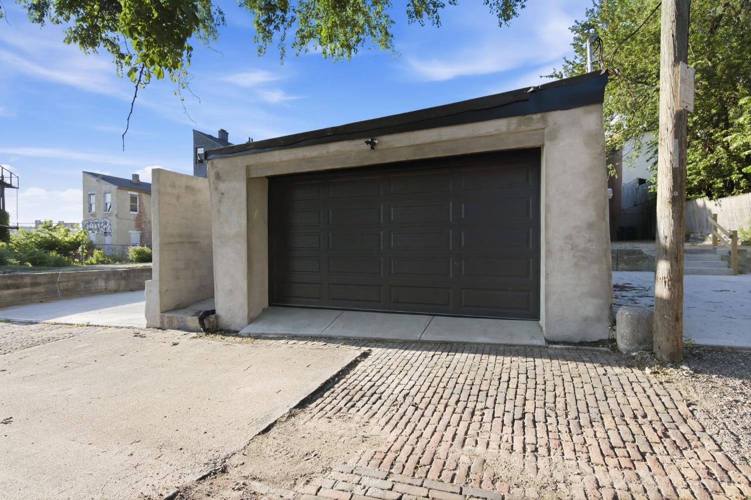 1117 Dayton Street