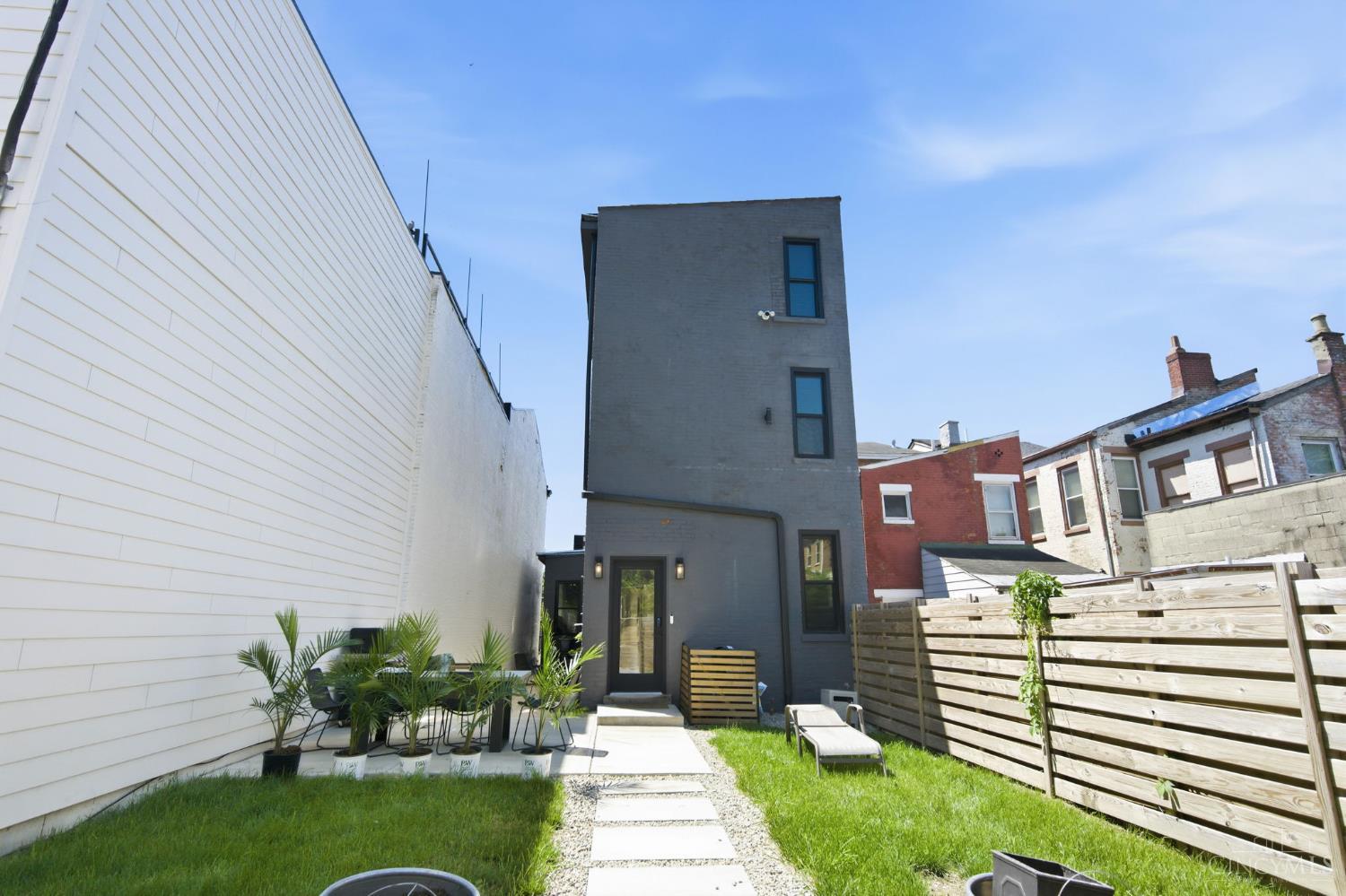 918 York Street