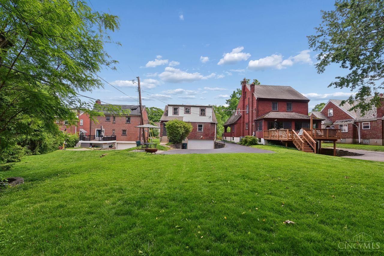 3859 Drakewood Drive