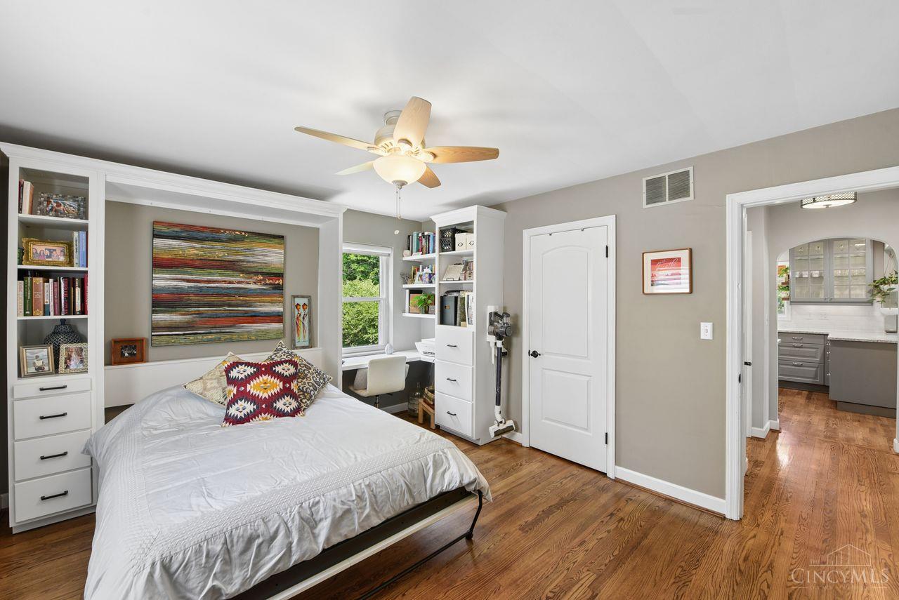 3859 Drakewood Drive