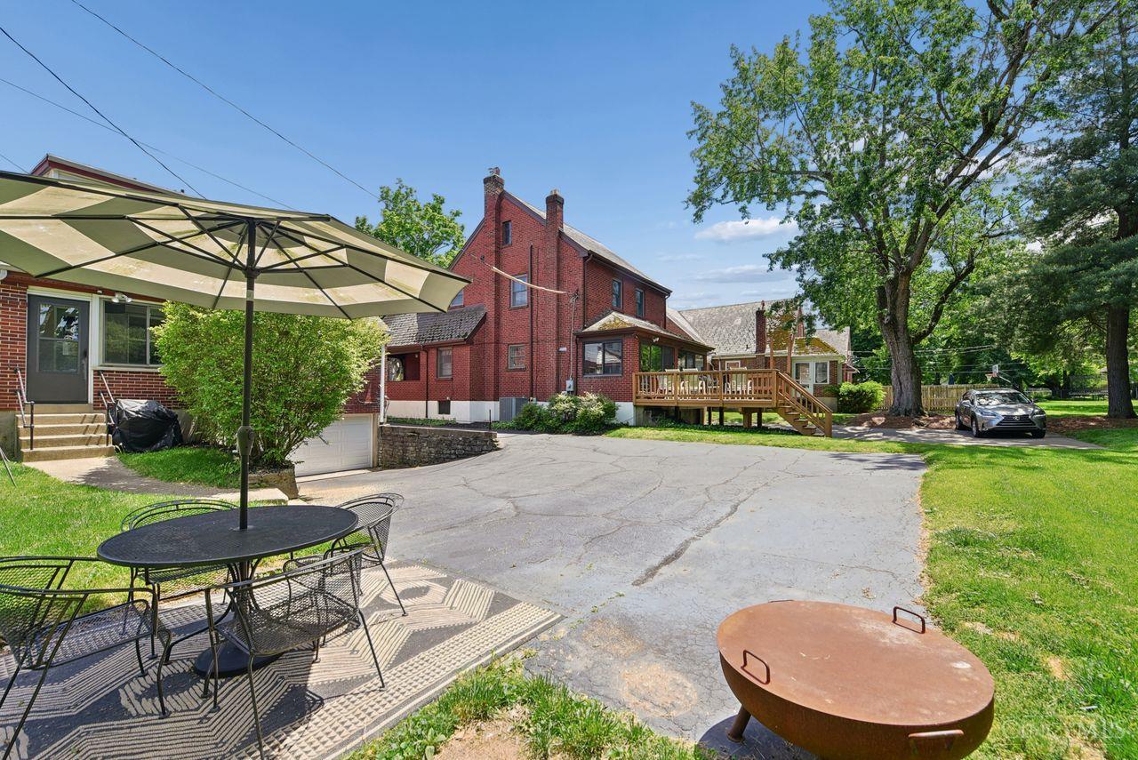 3859 Drakewood Drive