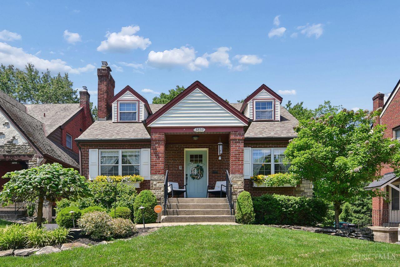 3859 Drakewood Drive