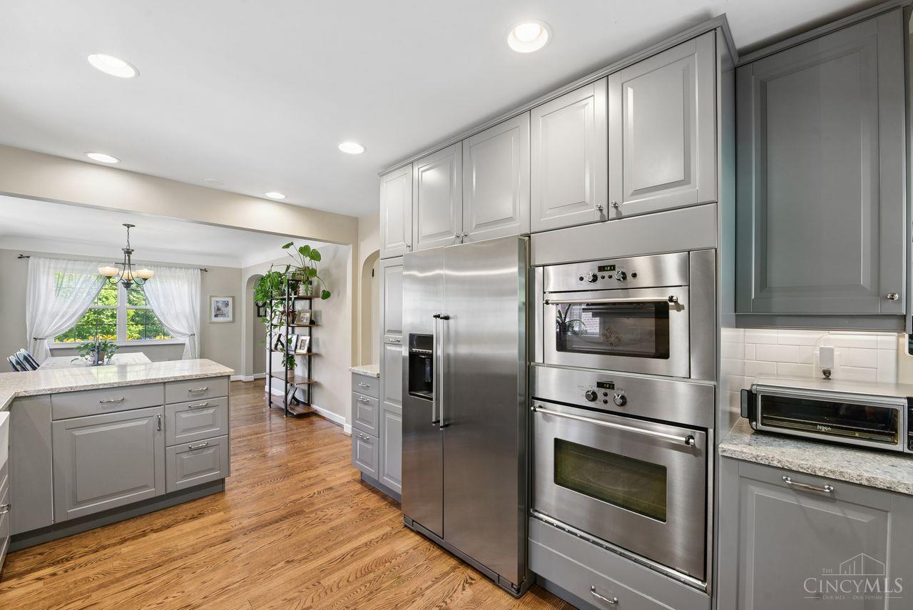 3859 Drakewood Drive