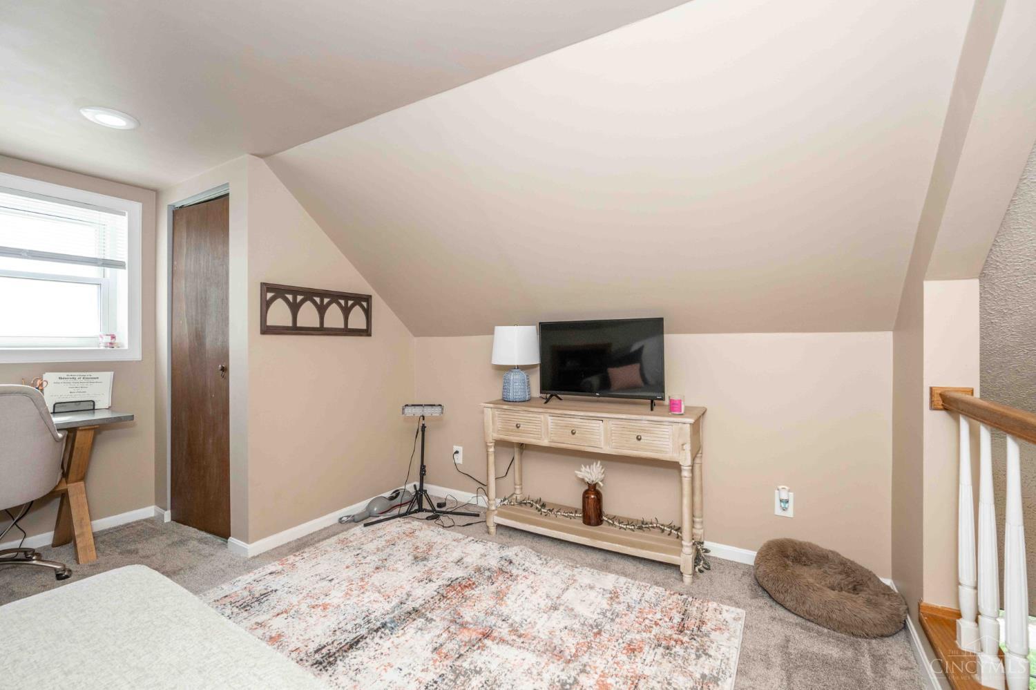 5542 Lawrence Road