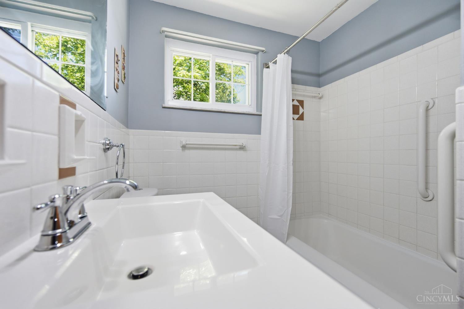 5779 Wolfpen-Pleasant Hill Road