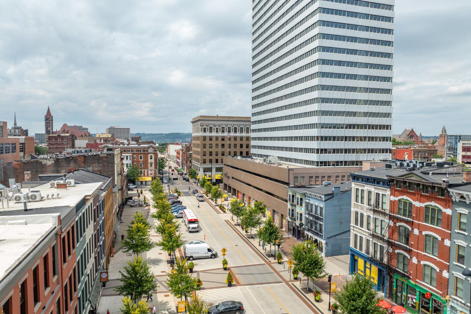 915 Vine Street Unit: 401