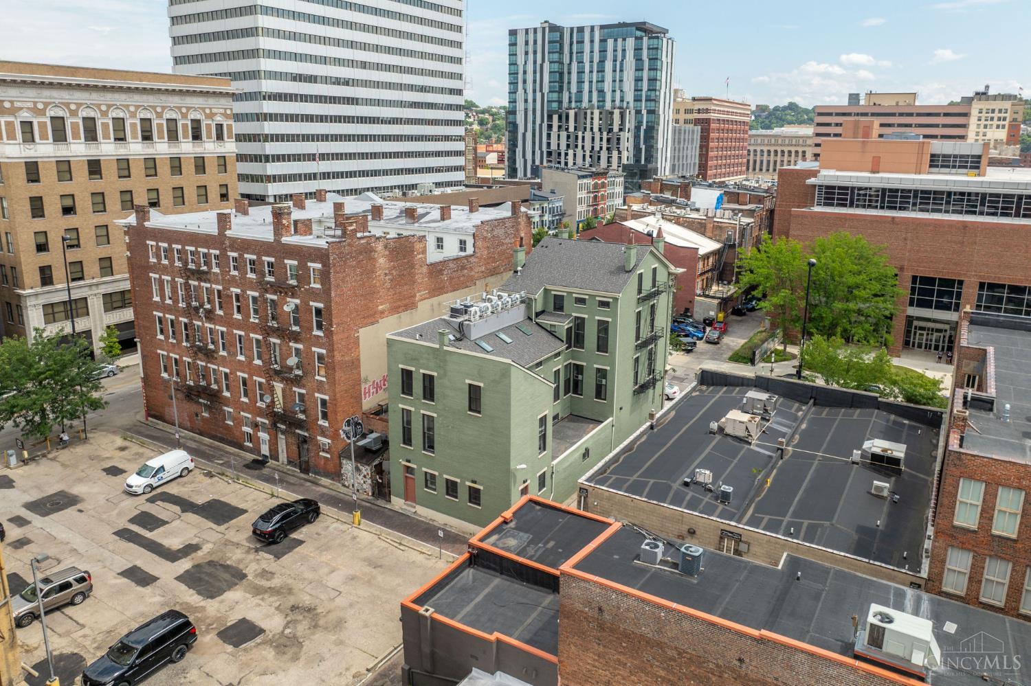 915 Vine Street Unit: 401