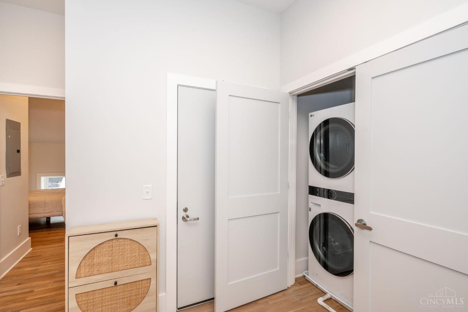 915 Vine Street Unit: 401