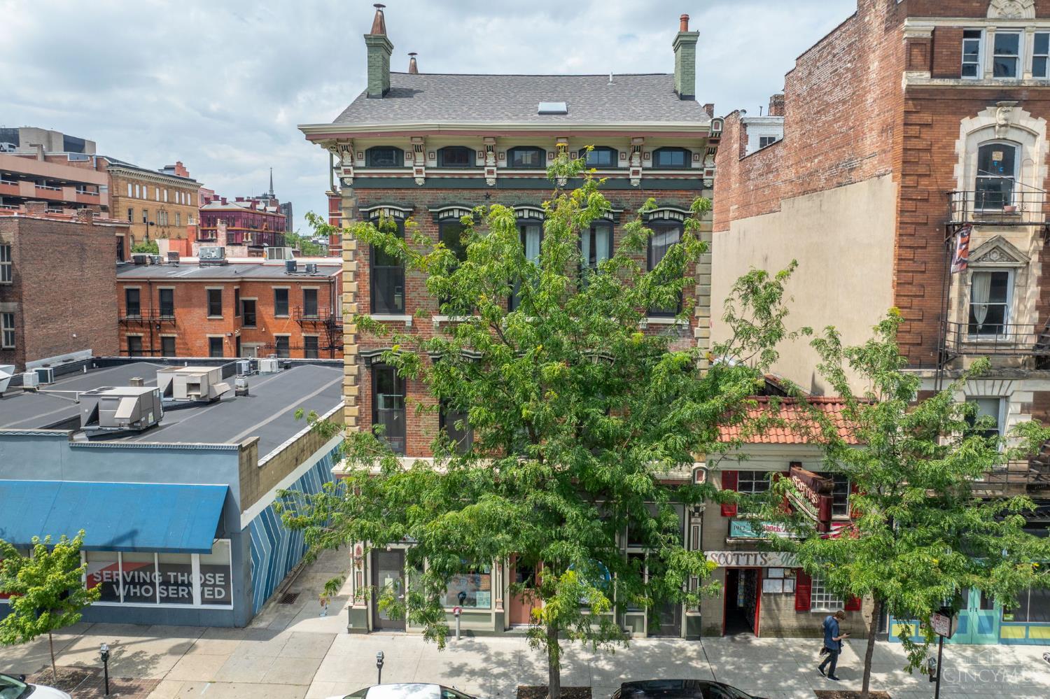 915 Vine Street Unit: 401