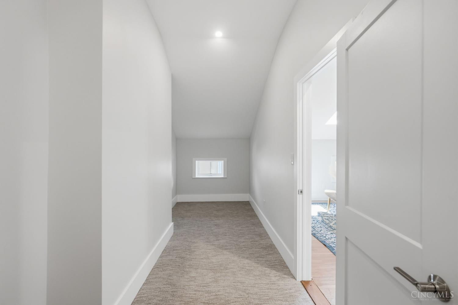 915 Vine Street Unit: 401