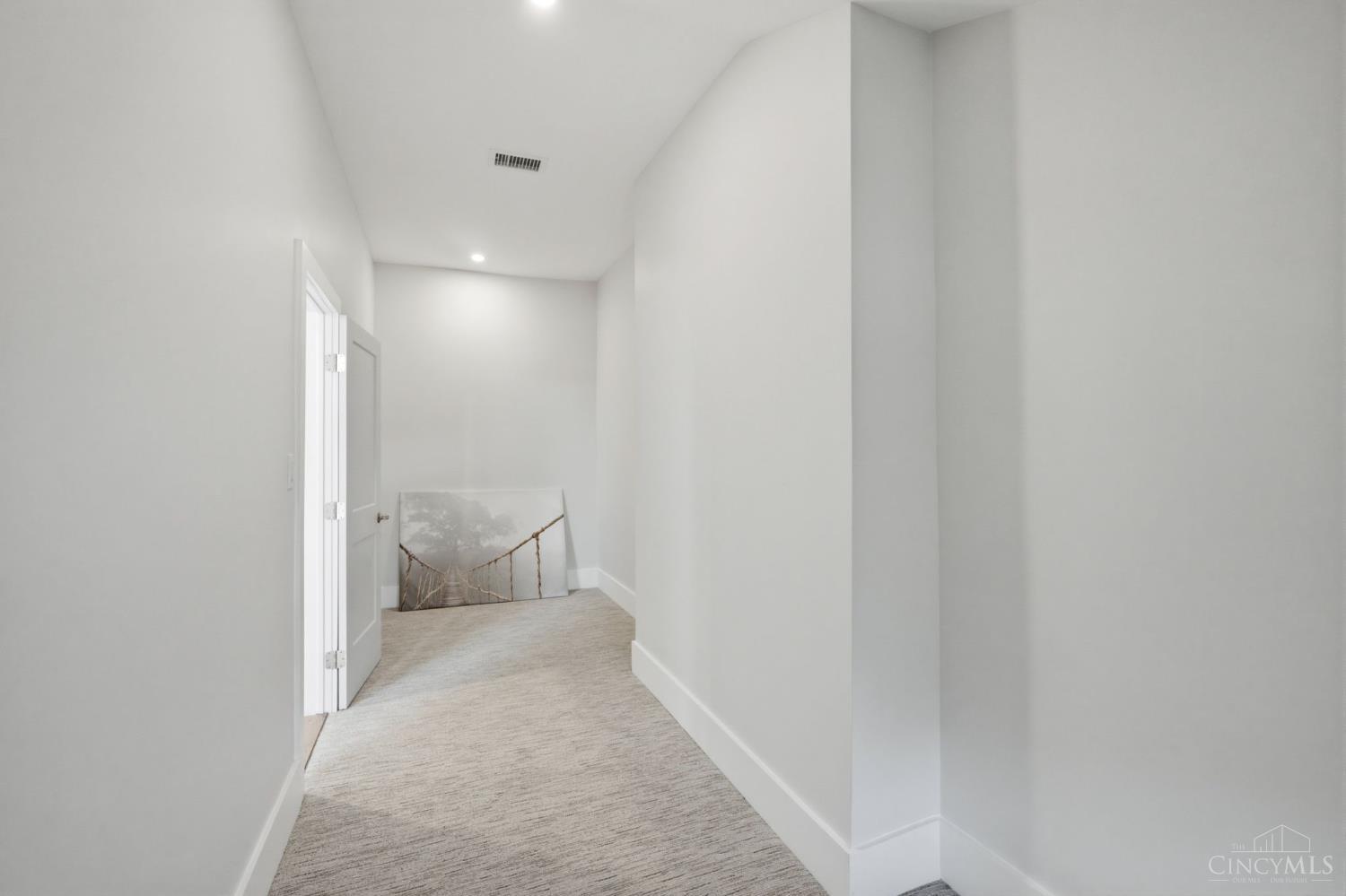 915 Vine Street Unit: 401