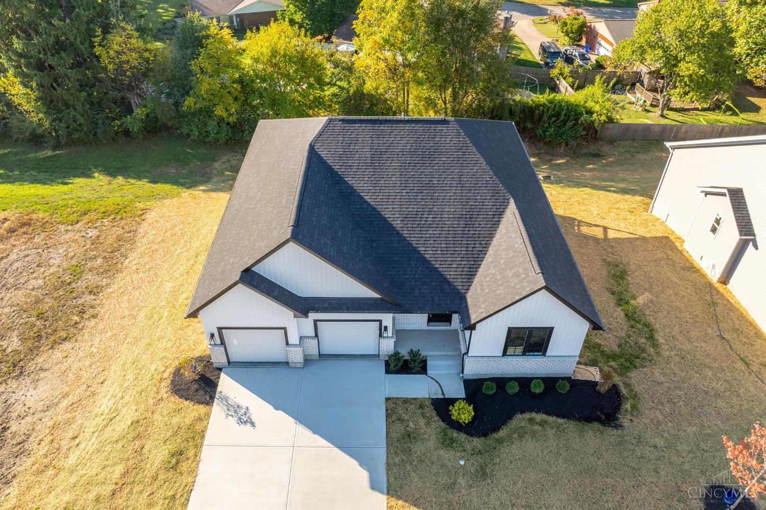 1319 Peregrine Way