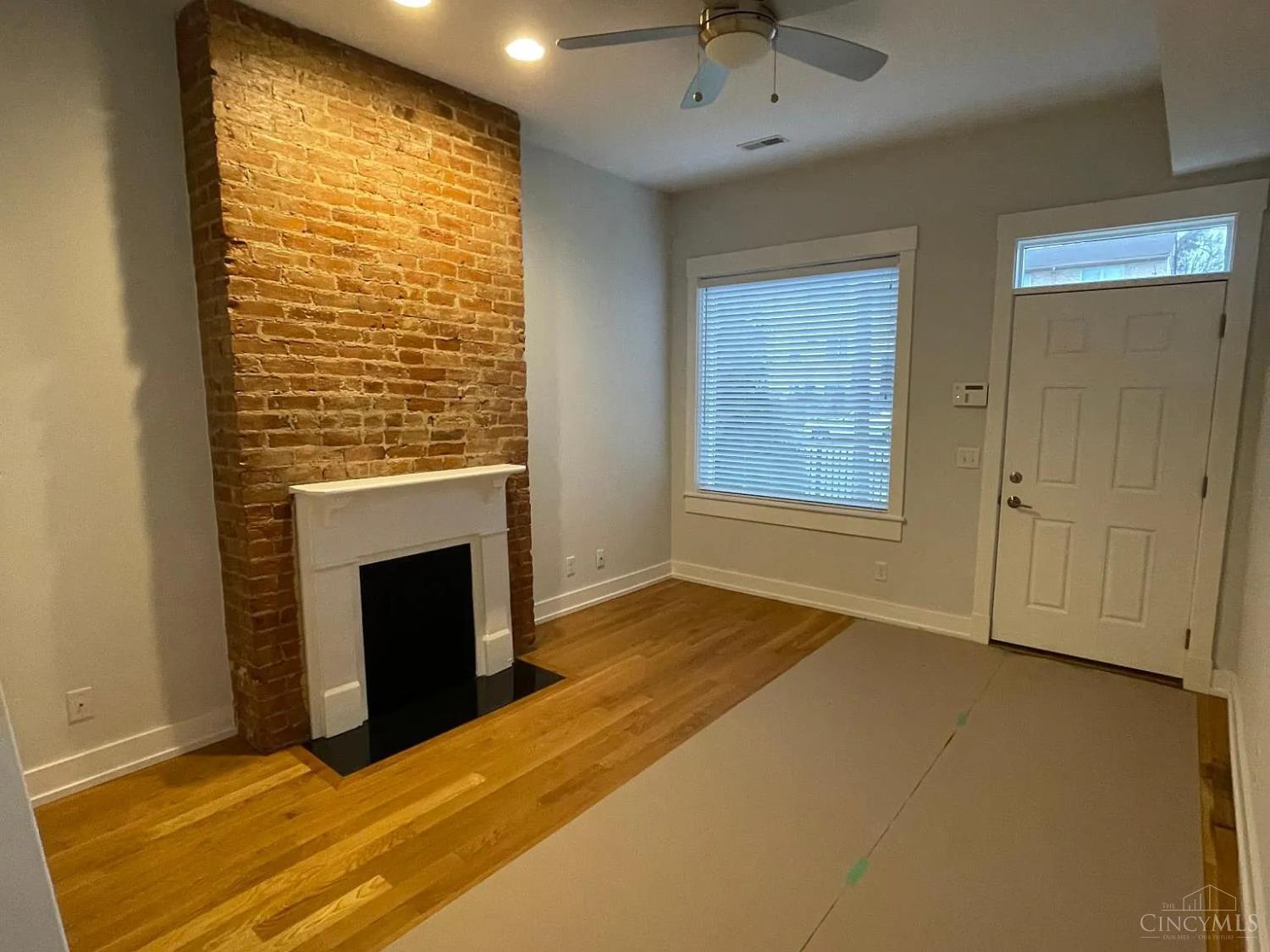 2807 Price Avenue