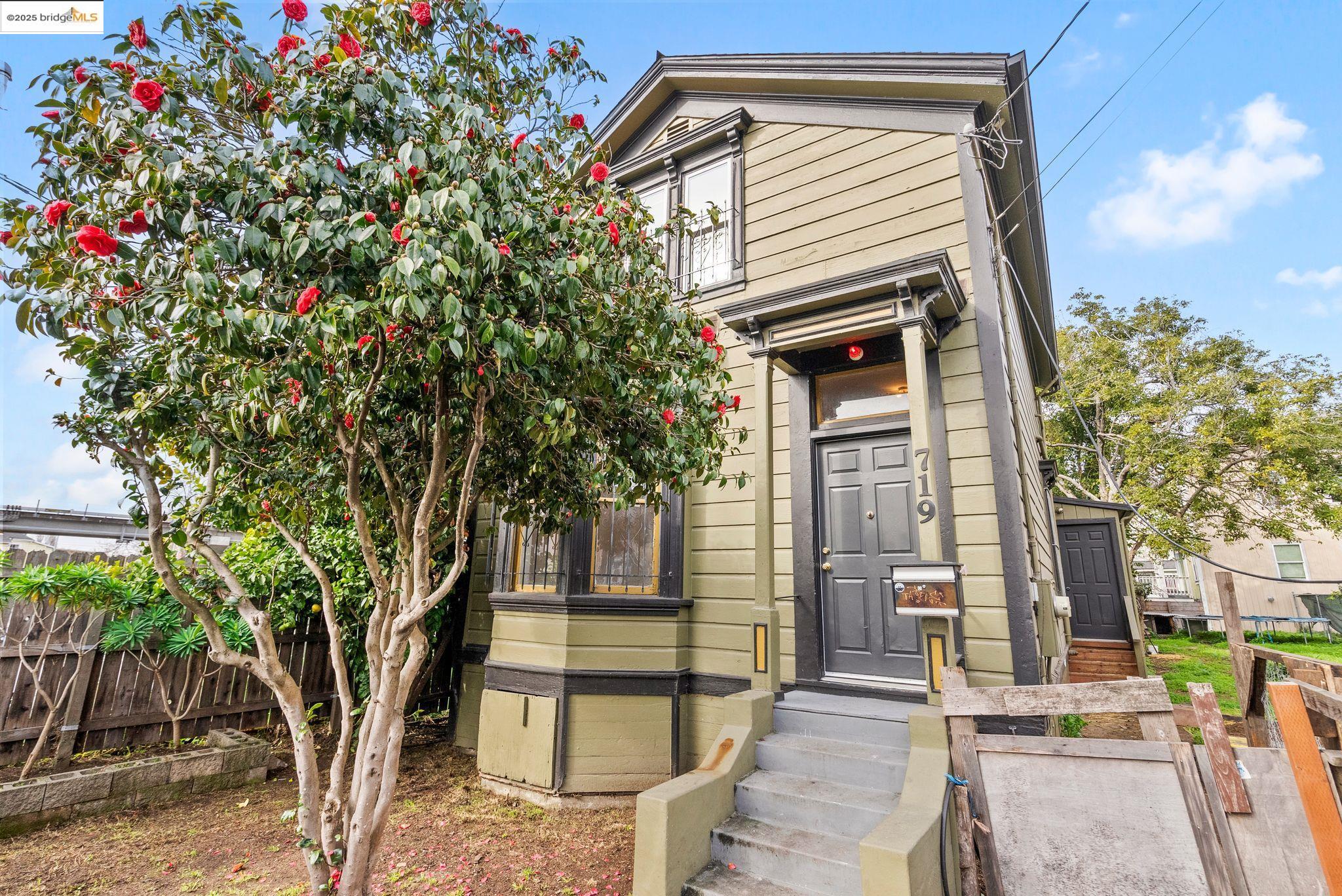 719 Chester St