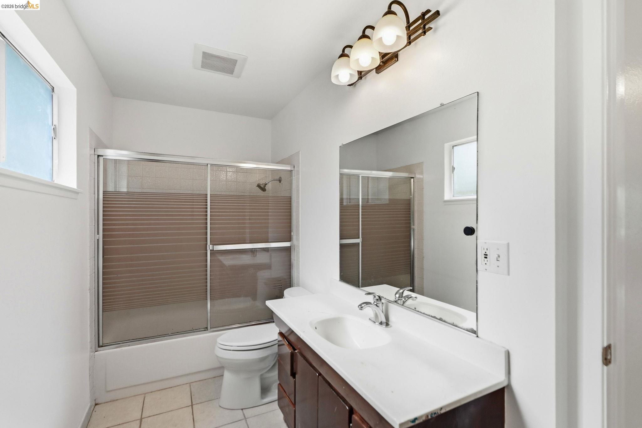 33 Eastwood Ct
