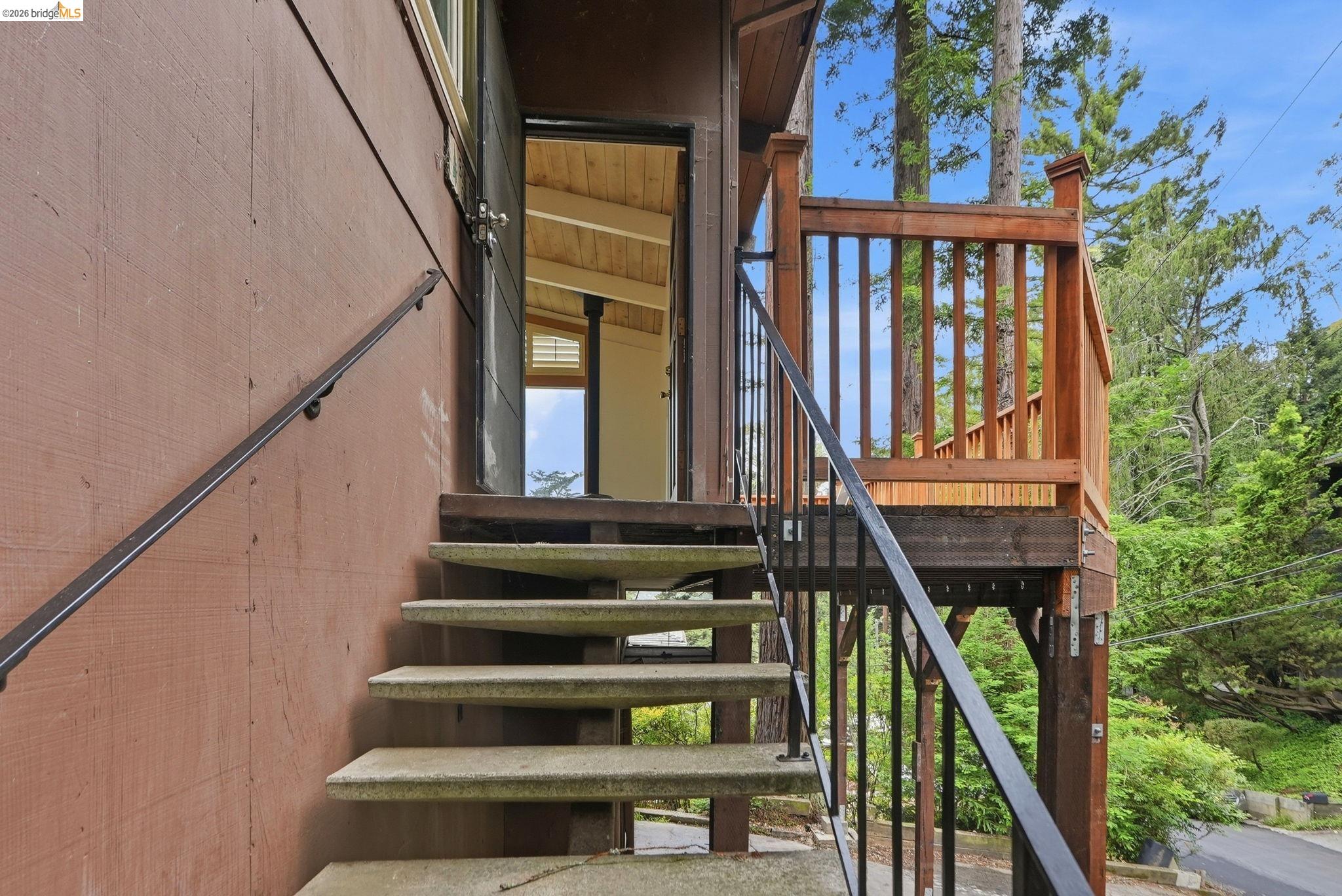 33 Eastwood Ct