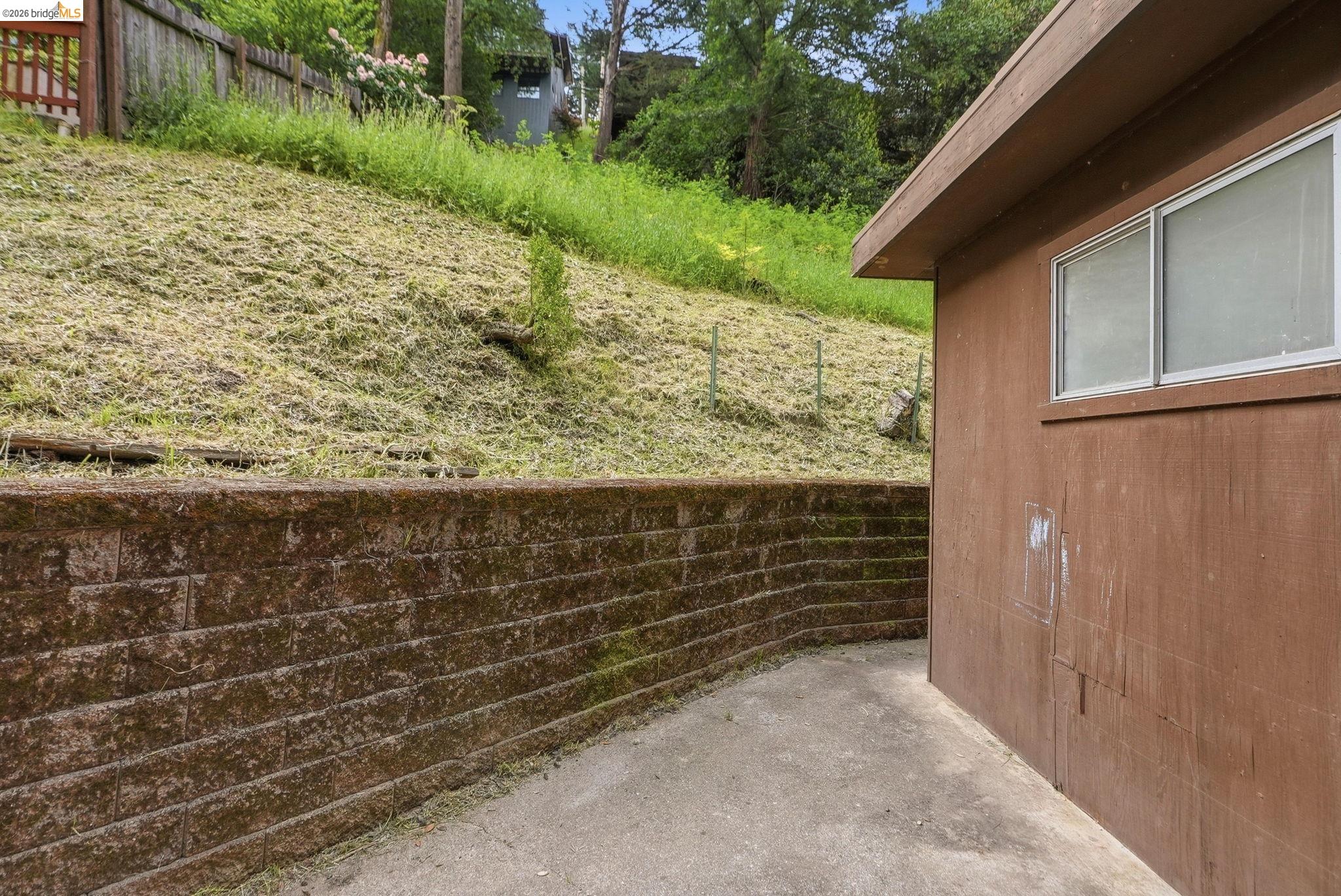 33 Eastwood Ct