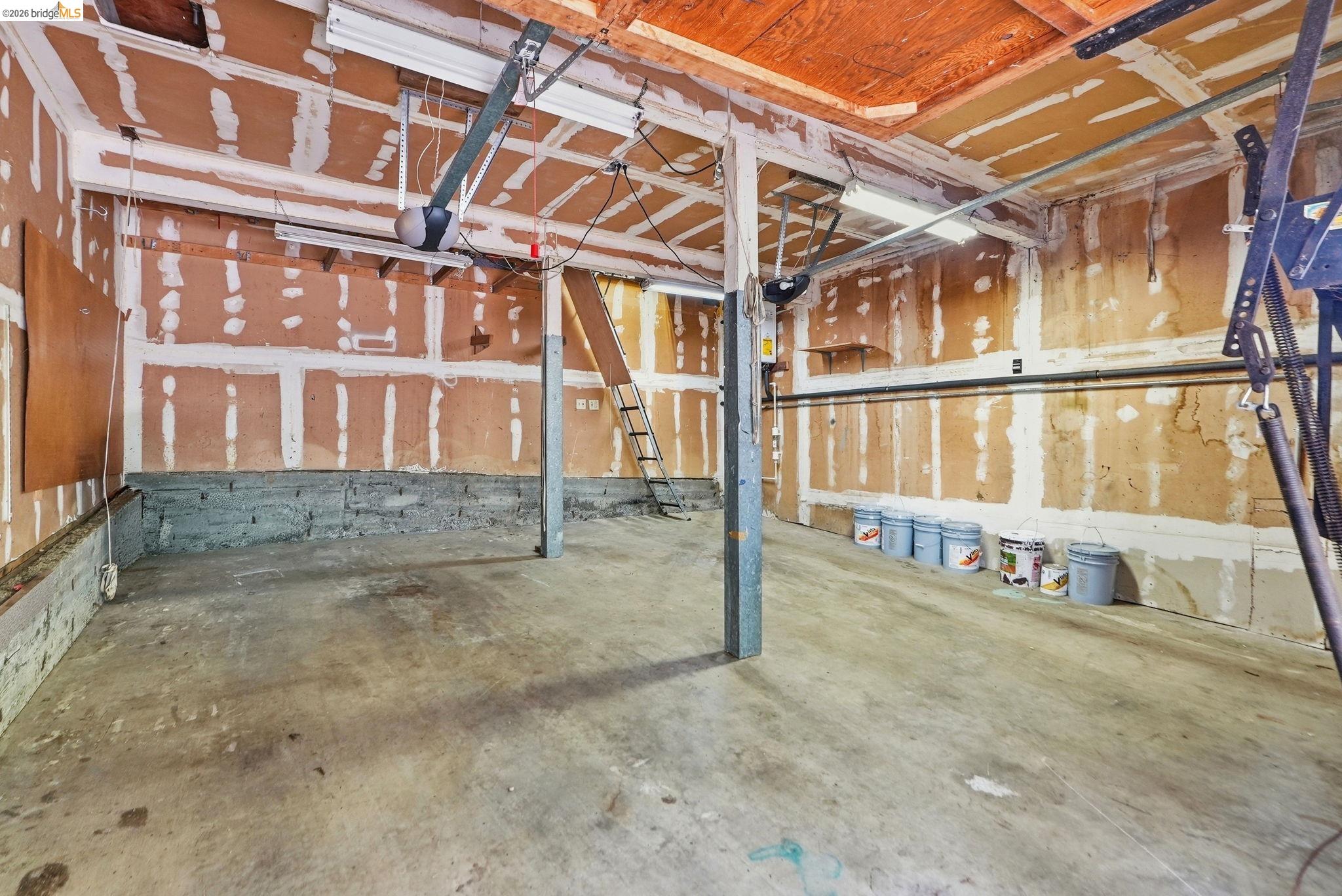 33 Eastwood Ct
