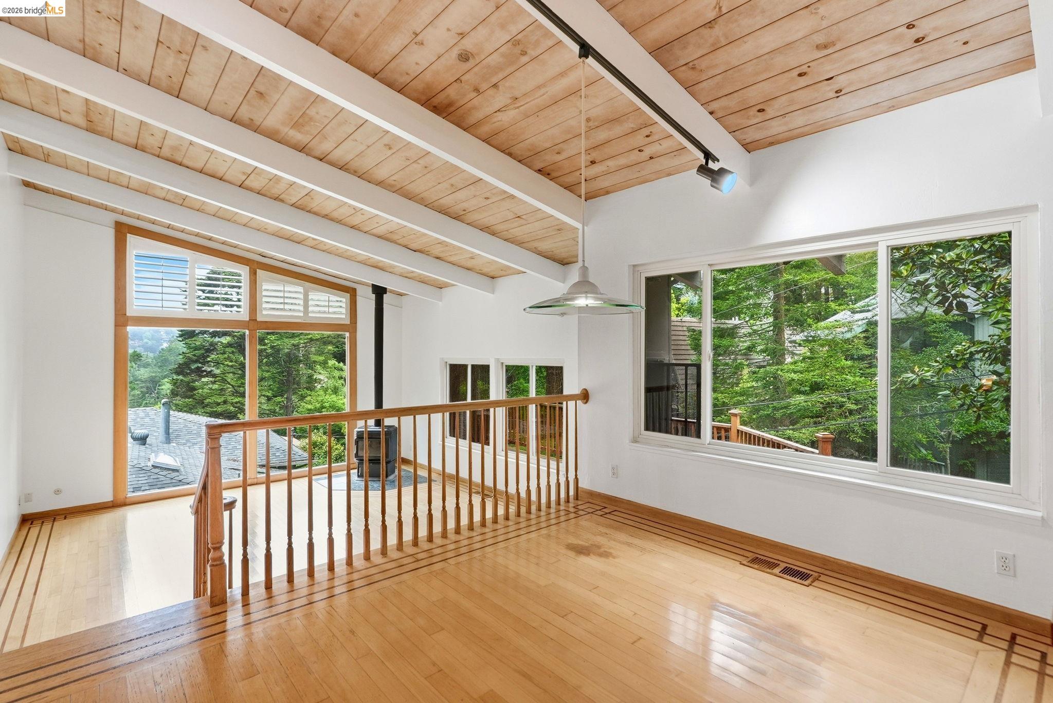 33 Eastwood Ct