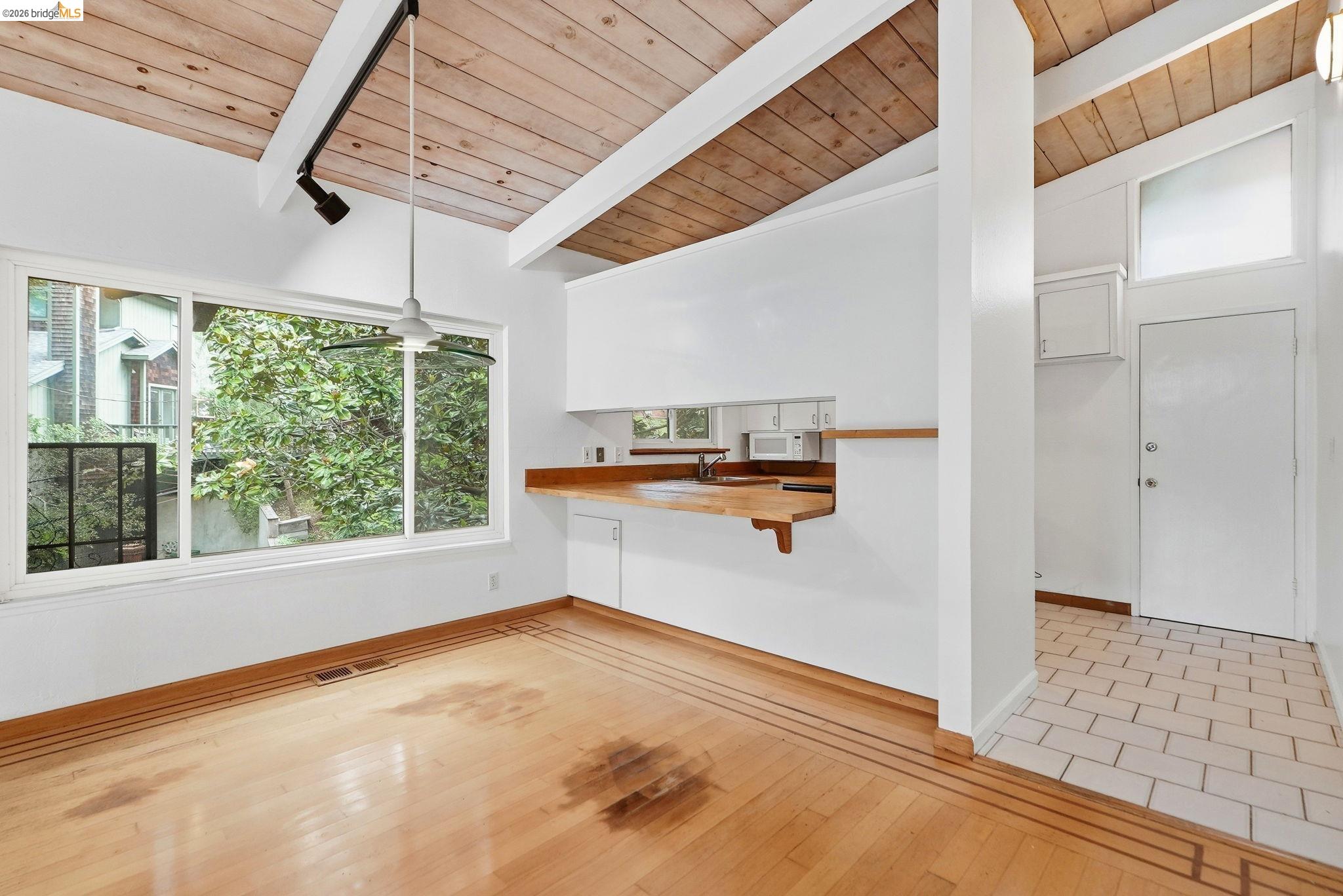 33 Eastwood Ct