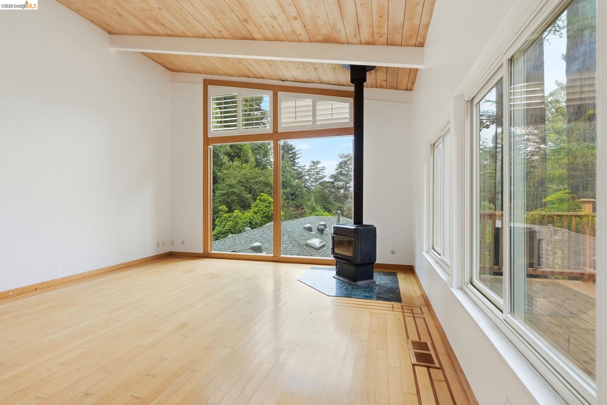 33 Eastwood Ct