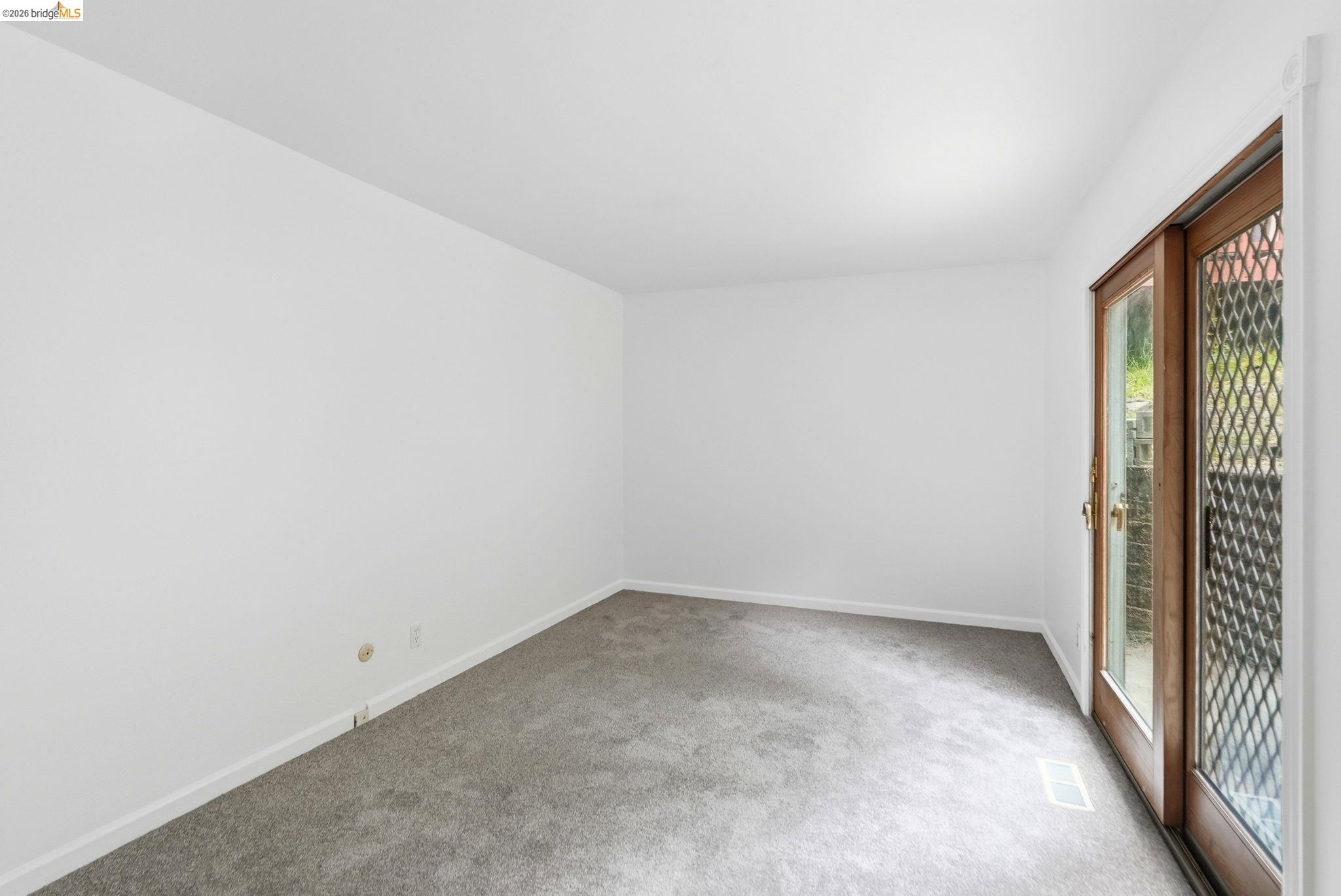 33 Eastwood Ct
