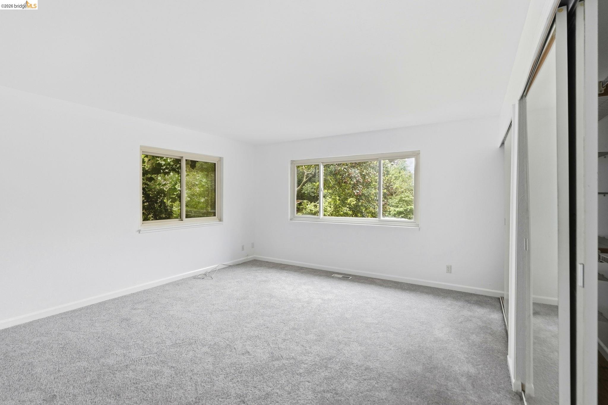 33 Eastwood Ct