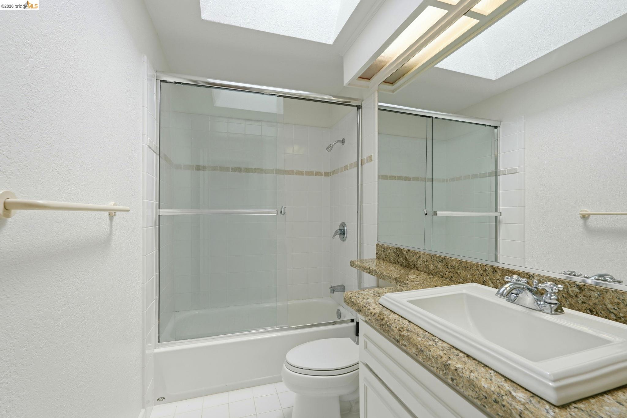 2231 Heathrow Pl