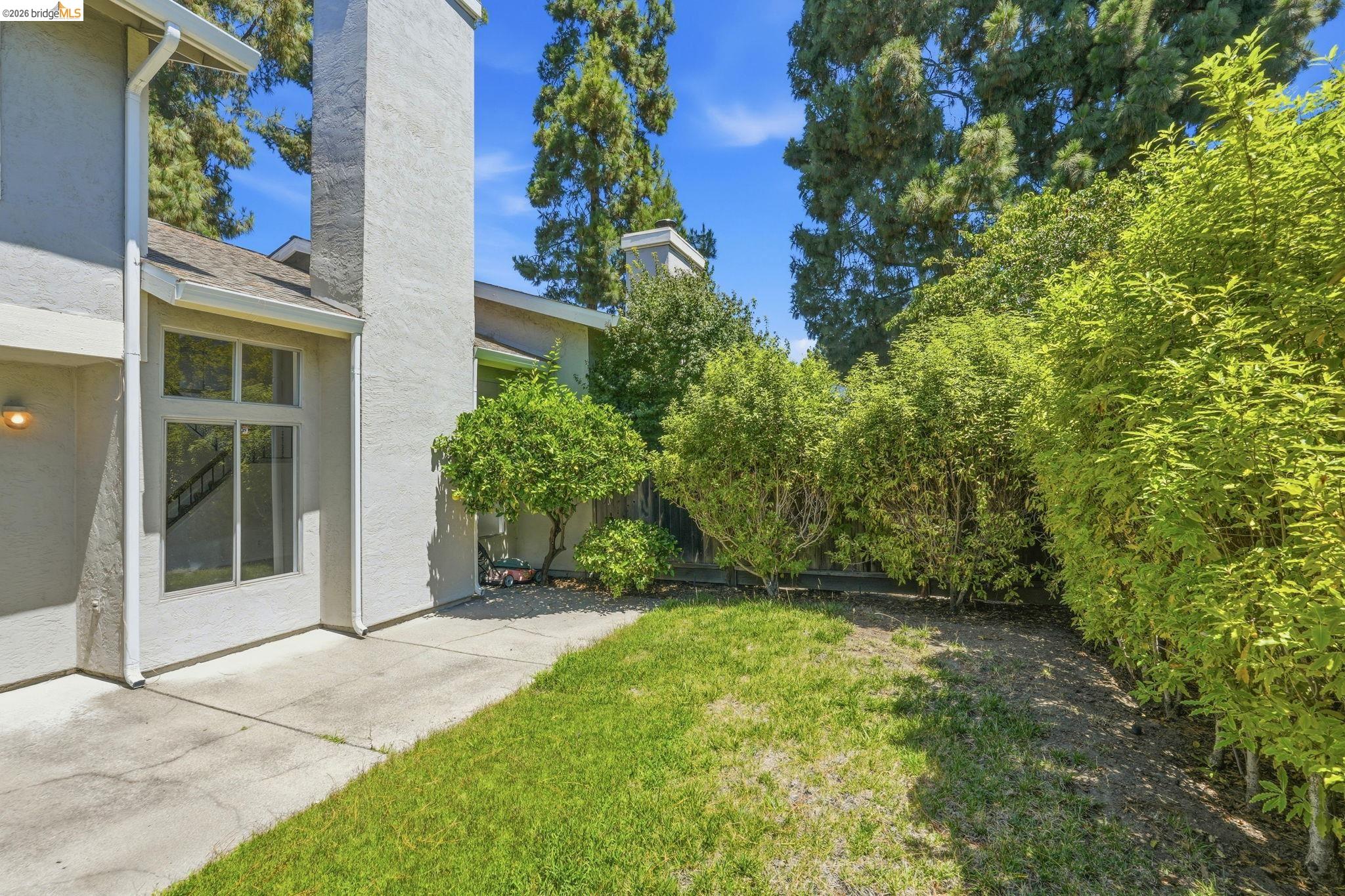2231 Heathrow Pl